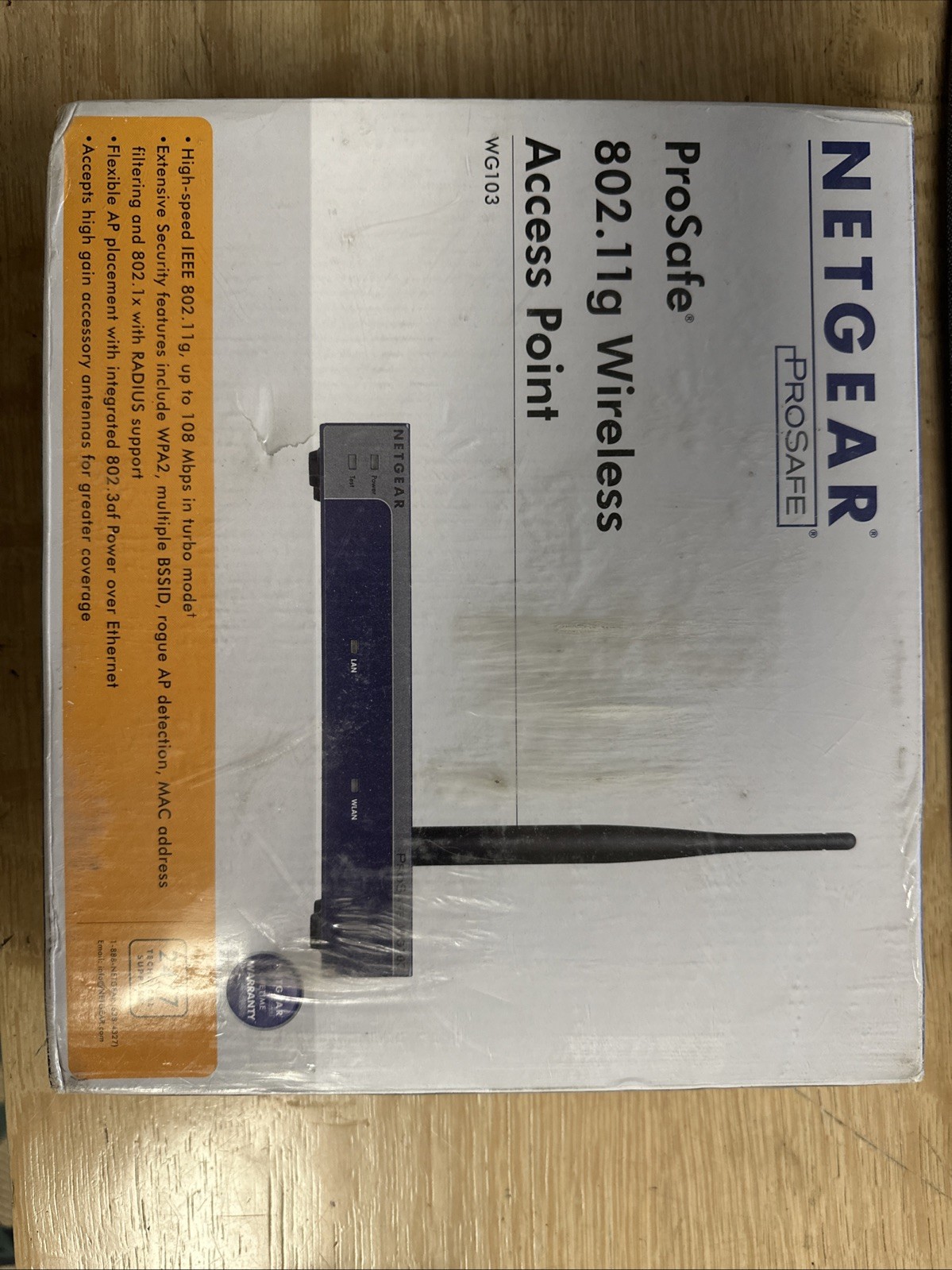 Netgear ProSAFE 802.11g Wireless Access Point 54 Mbps WG103-100NAS antenna