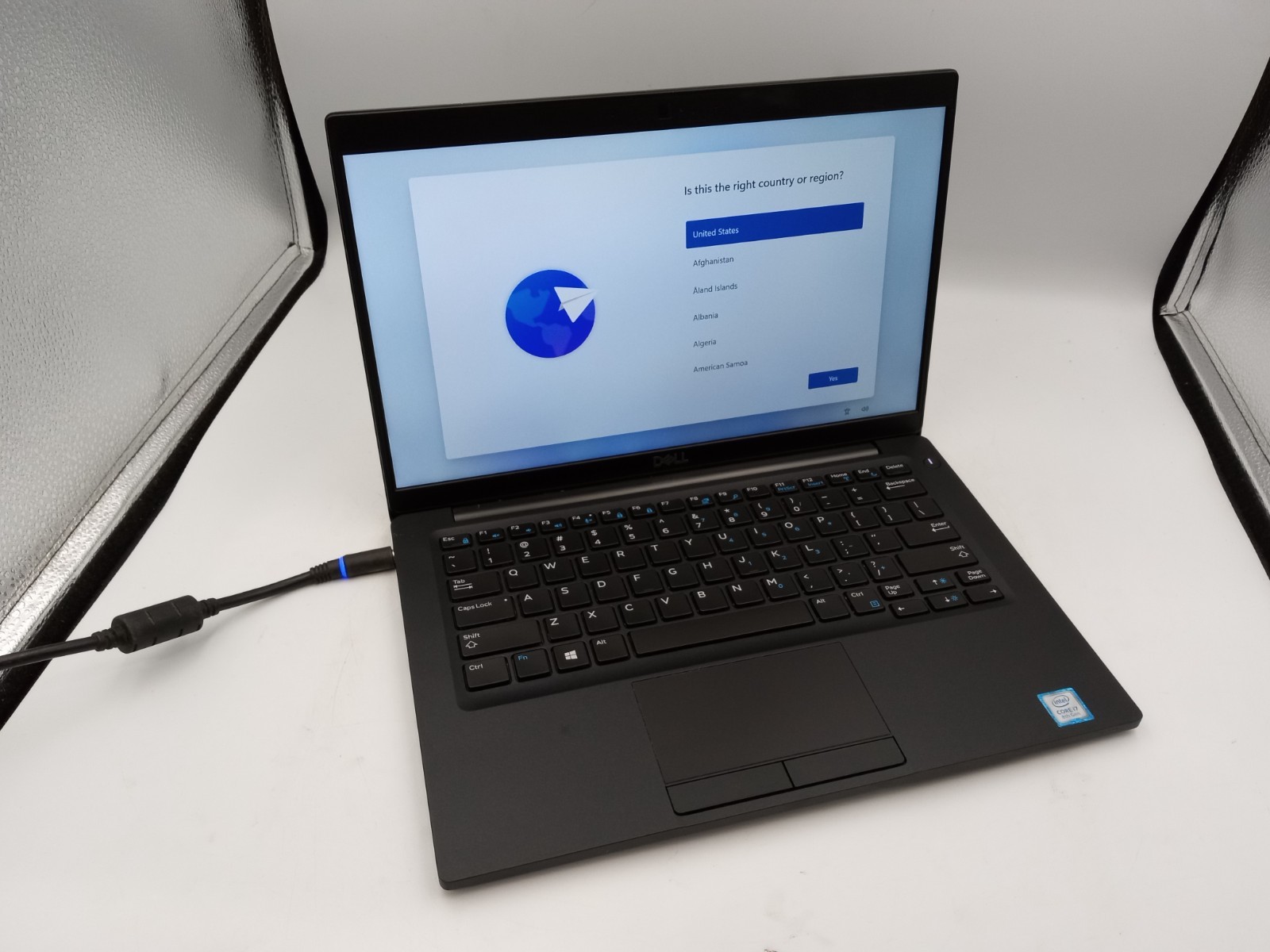 Dell Latitude 7390 13" Laptop Intel i7-8650U 4GB RAM 128GB SSD Win11 - READ -RR