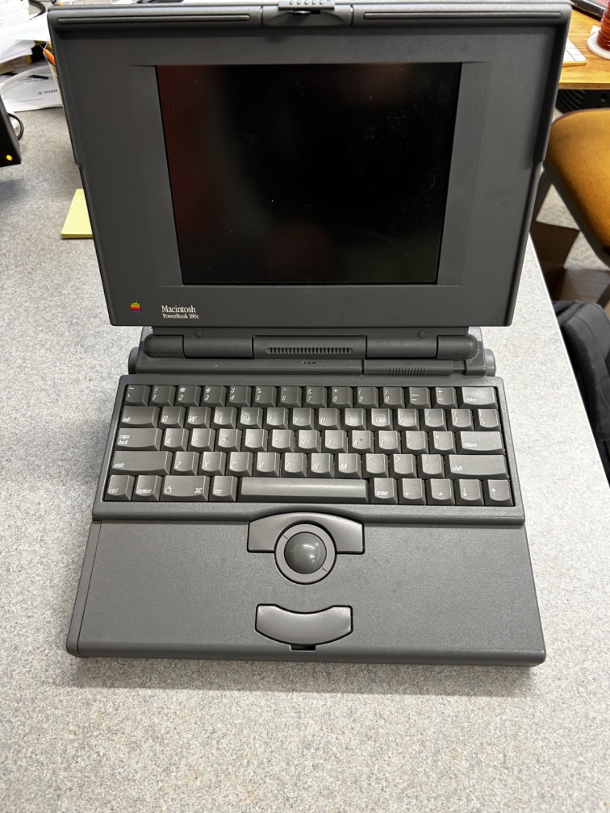 Apple Macintosh PowerBook 140 Powers On Chime, stuck on white screen