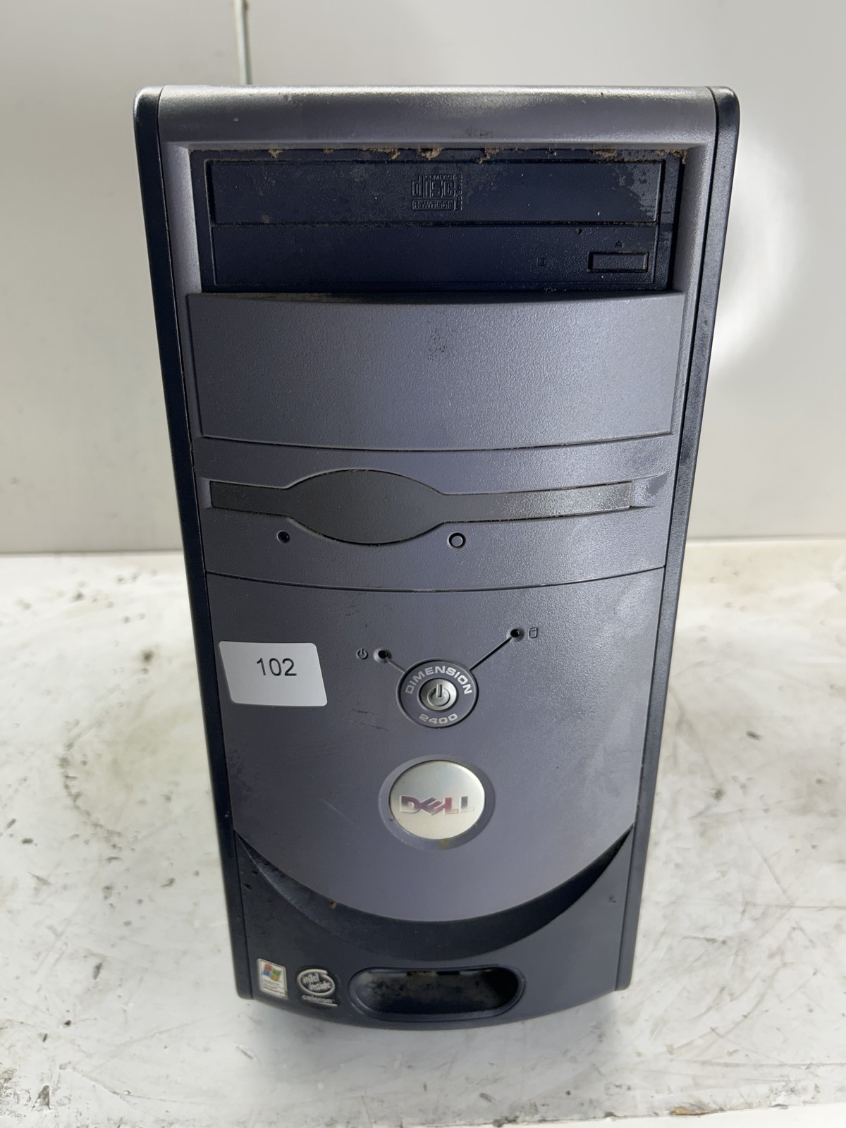 Dell Dimension 2400 Intel Celeron 1.2 GHz 256MB 120GB SSD WINDOWS 98
