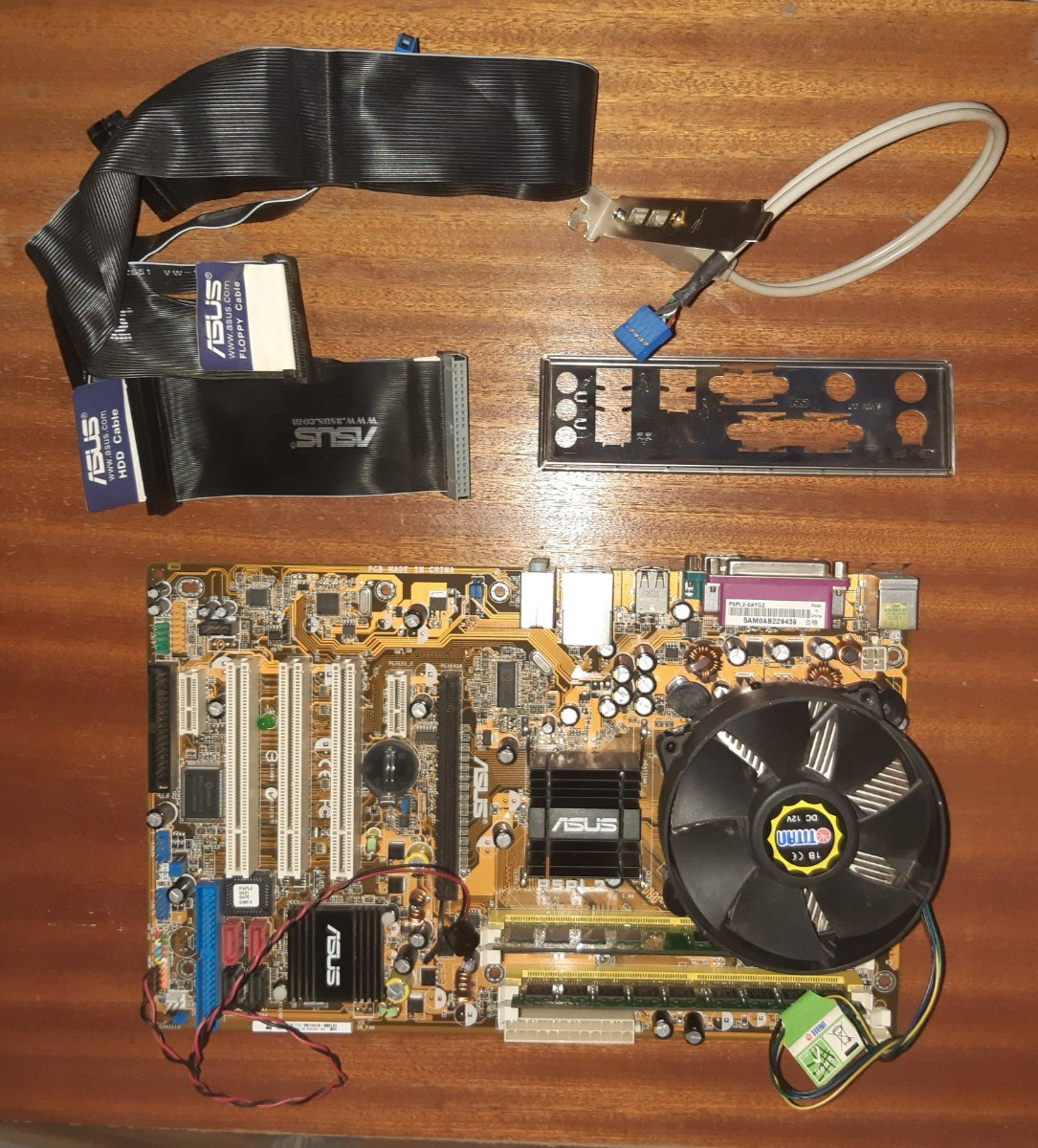 Vintage Asus P5PL2 REV 1.00G Motherboard, P4 CPU@3Ghz 2GB RAM Heatsink I/O Plate