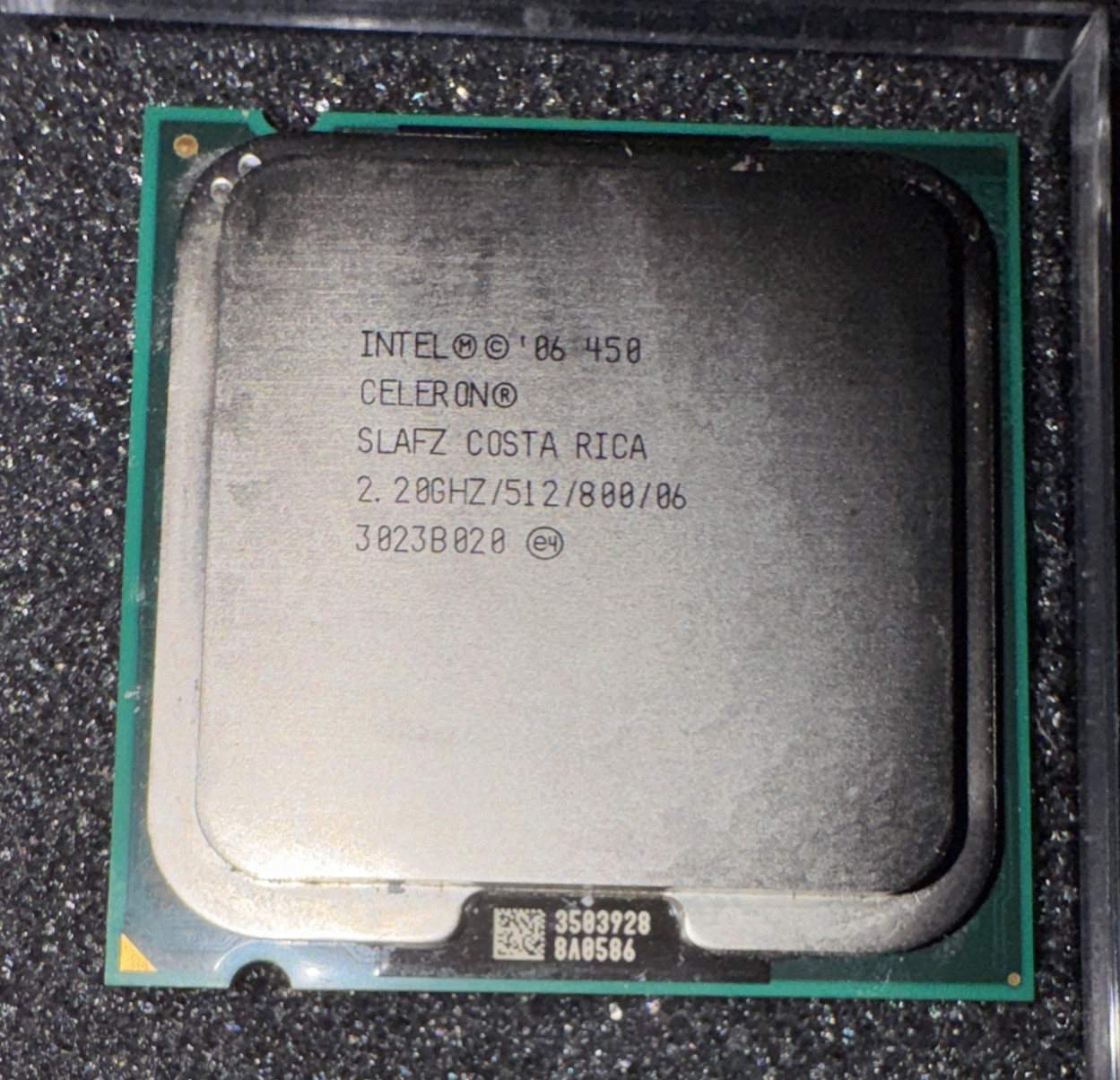 Intel Celeron 450 2.2GHz 1-Core CPU LGA 775 512KB L2 800MHz (SLAFZ)