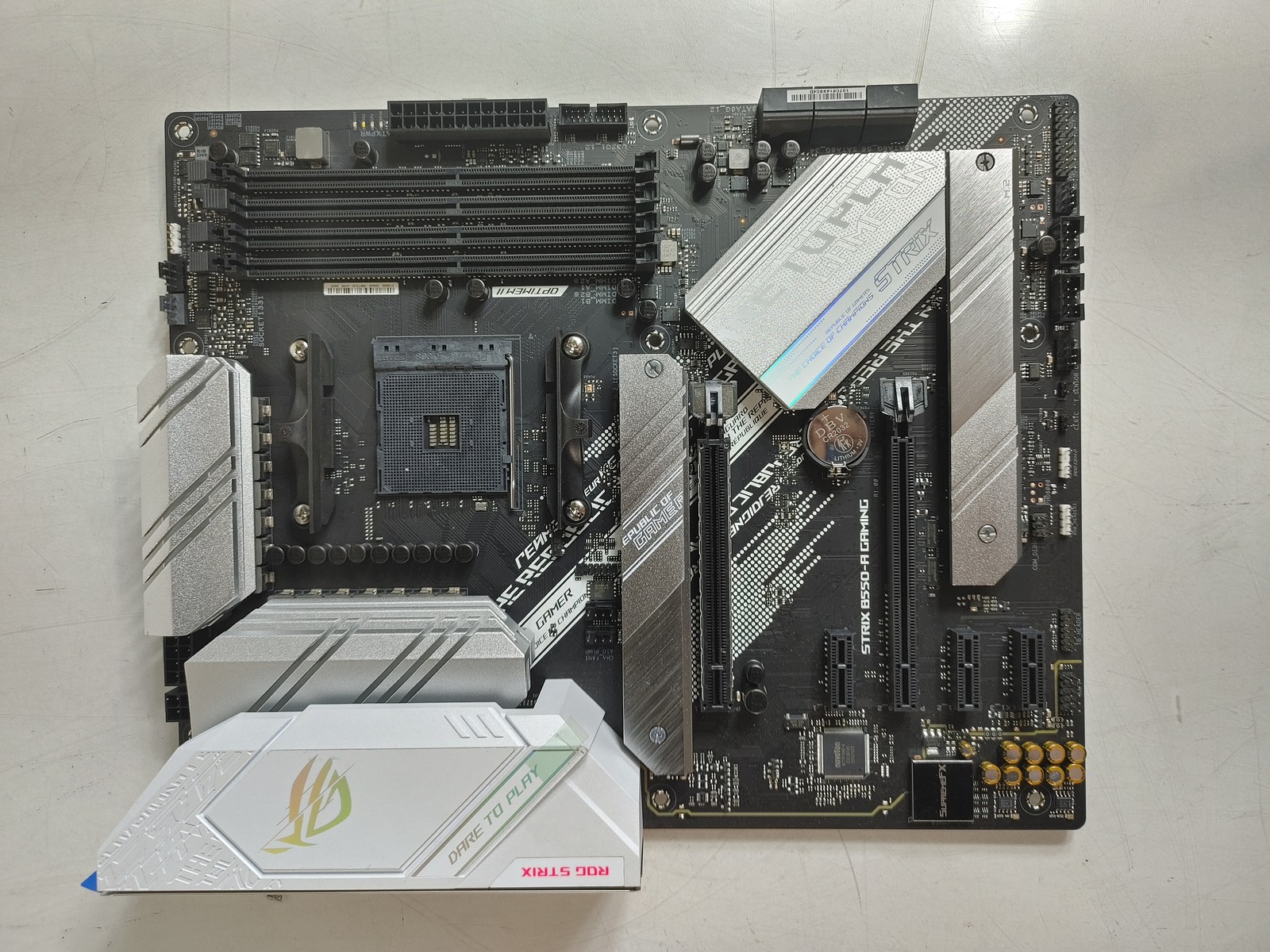Asus STRIX B550-A GAMING AMD Socket AM4 DDR4 SDRAM Desktop Motherboard