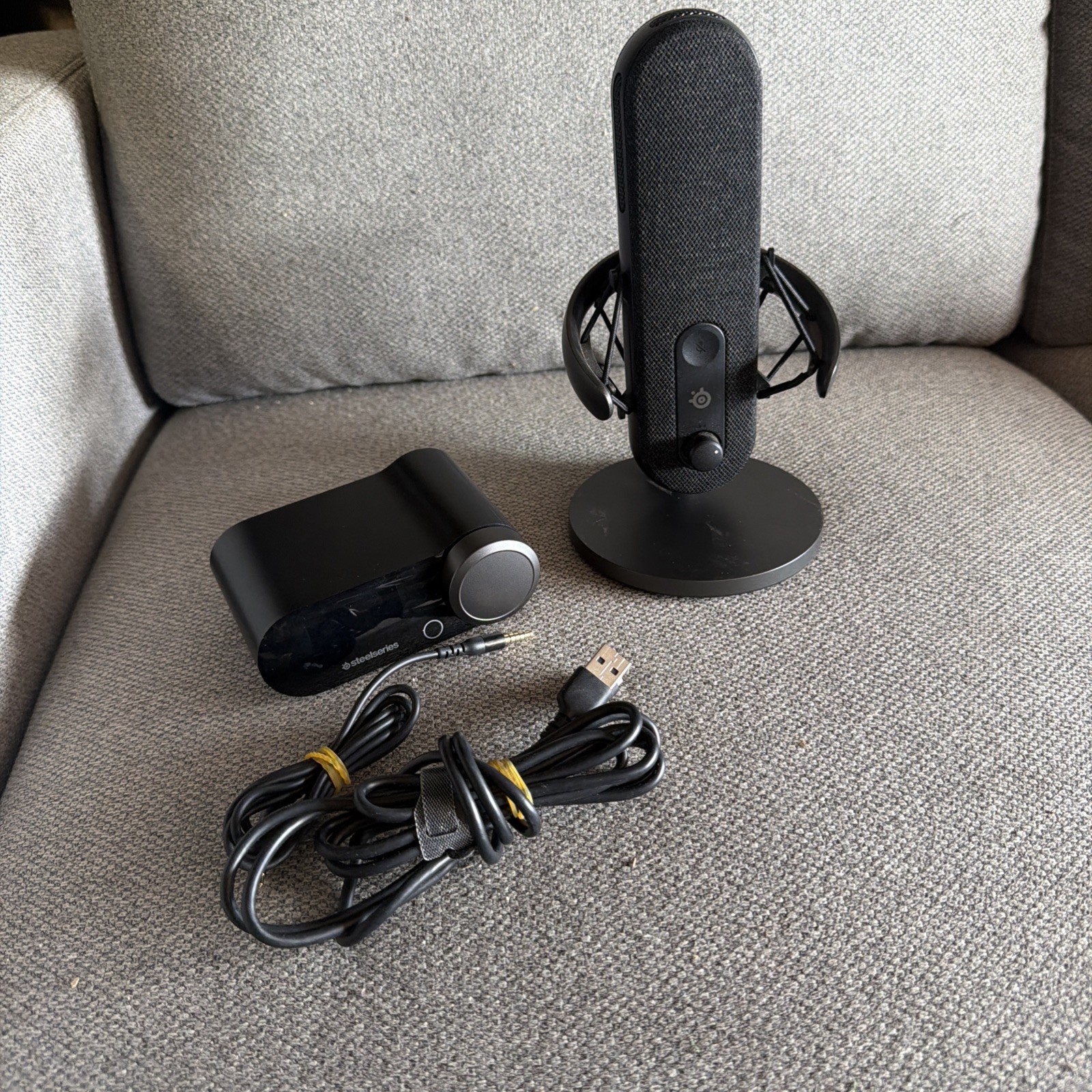 SteelSeries Alias ​​pro Microphone
