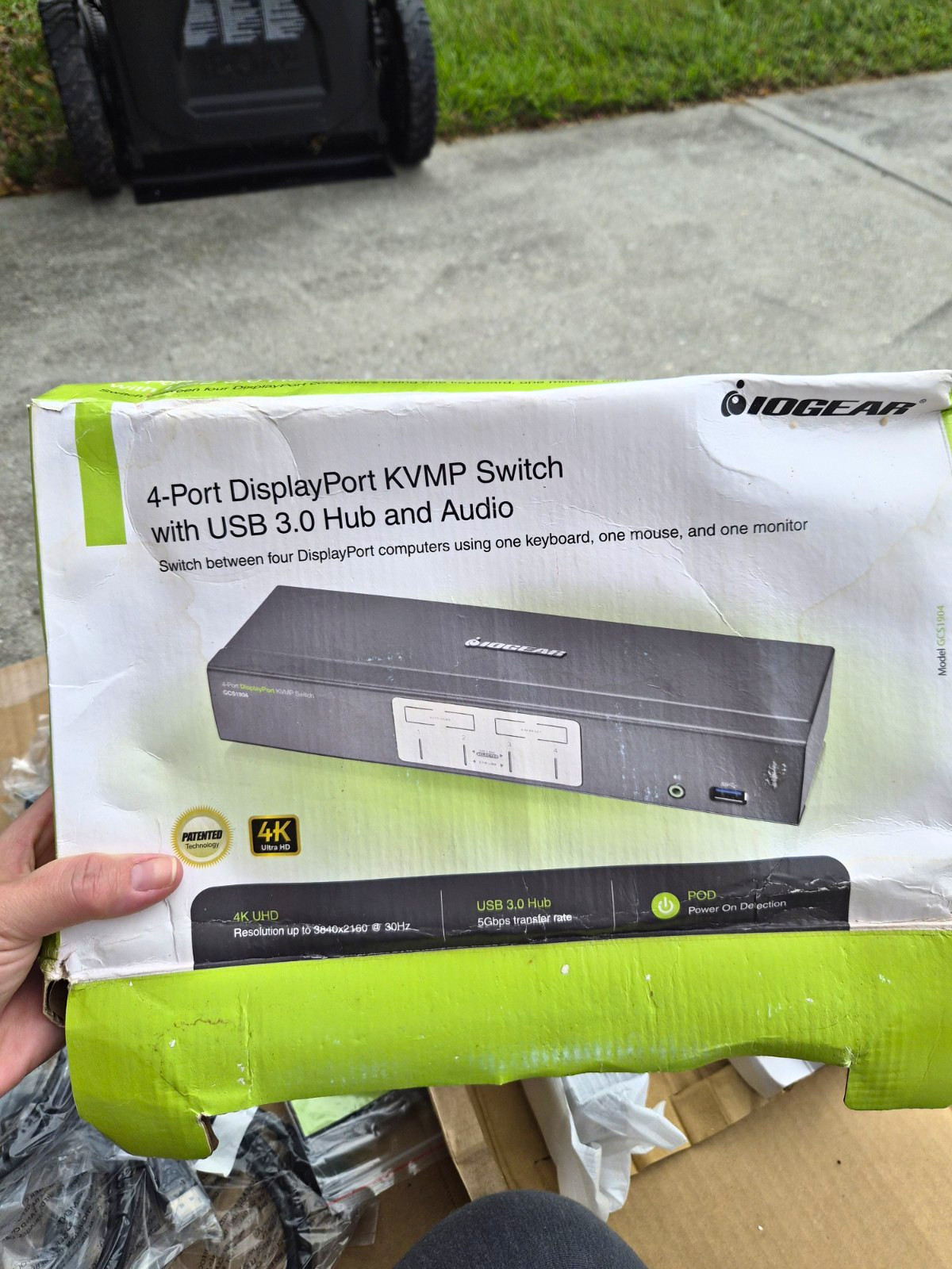 IOGEAR GCS1904 4-Port DisplayPort KVM Switch USB 3.0 Hub Powered Gray