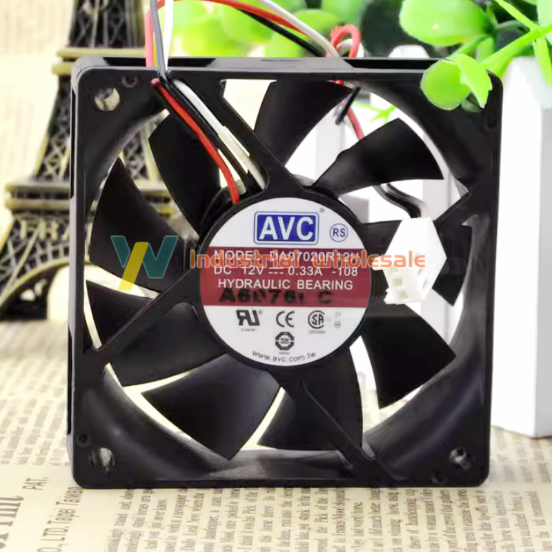 1pc new AVC DA07020R12H DC12V 0.33A 70*70*20MM 7020 3-Pin Chassis Cooling Fan