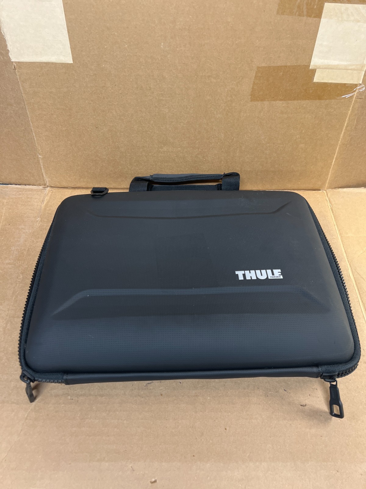 Thule Gauntlet Attaché 16" MacBook Pro Black 3204936