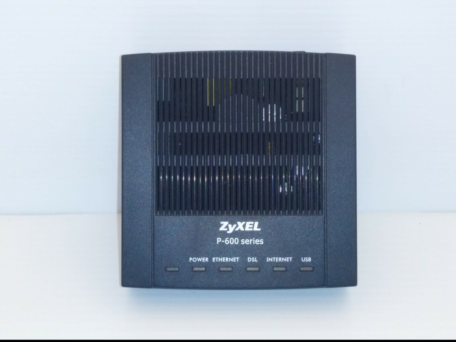ZyXEL P-660RU-T1 v2 BLACK MODEM, P-600 SERIES, 9V AC, 1A, 8 WATT MAX 