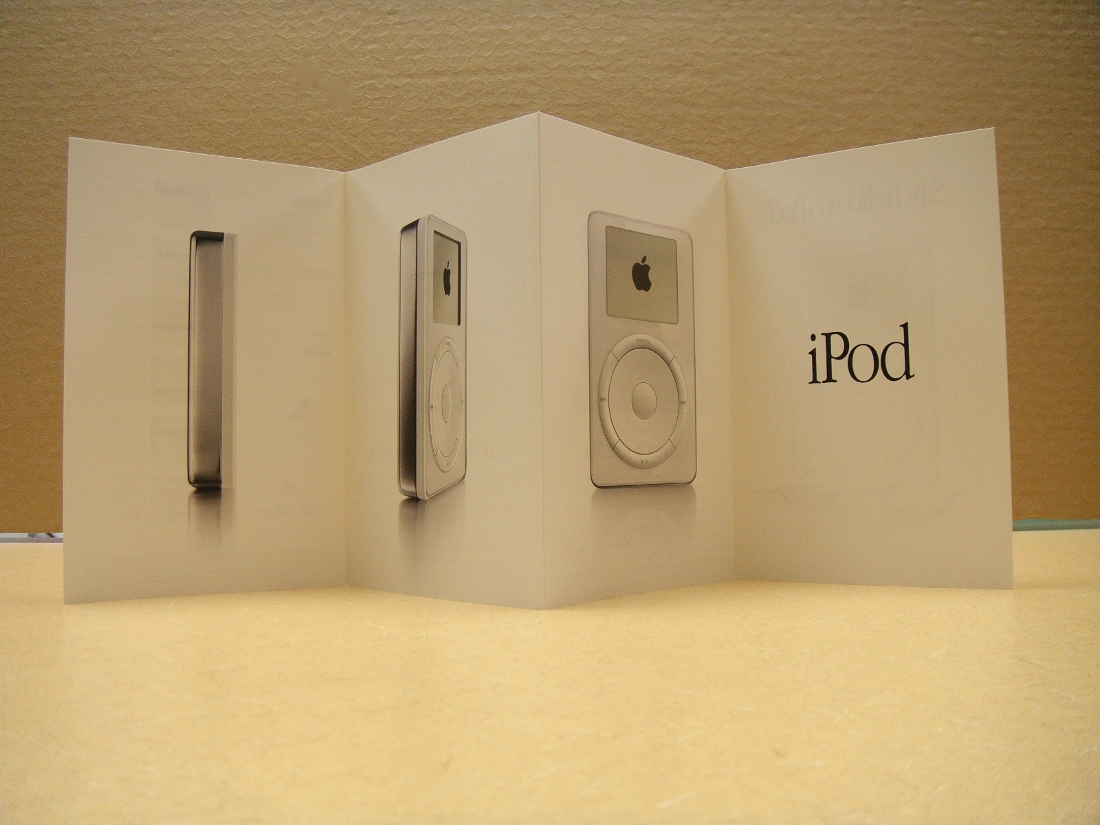 MINT __ Original __ FIRST 1st Gen iPod Brochure __ Oct 2001 __ By Apple RARE