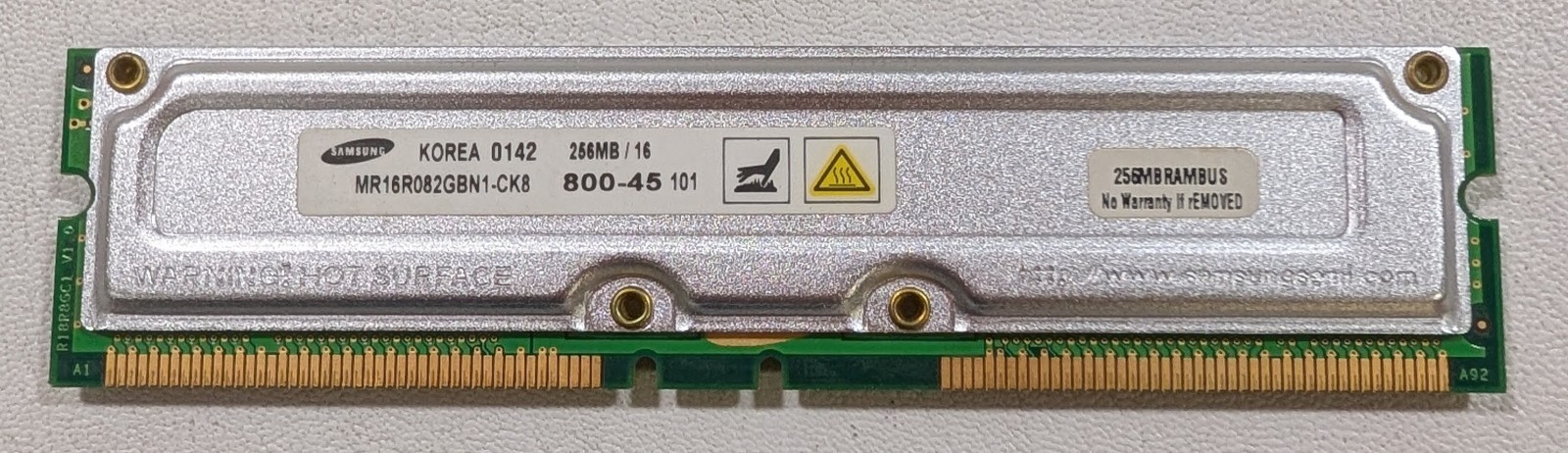 Samsung 256MB PC800 45ns RDRAM Rambus RIMM Memory Module MR16R082GBN1-CK8
