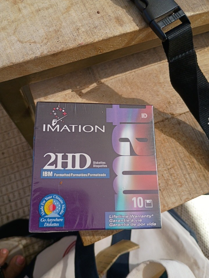 Imation 2HD 3M Floppy Discs 3.5" 1.44 MB Diskettes 10 Pack IBM Formatted SEALED