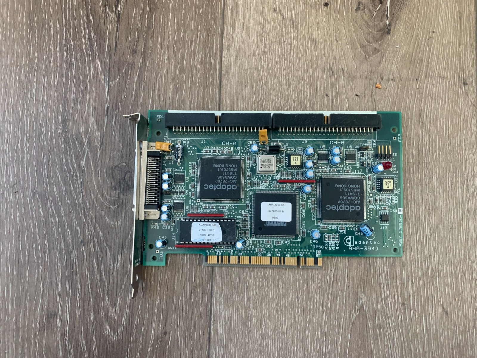 ADAPTEC AHA-3940U ULTRA SCSI PCI CARD 578906-01,  578907-00 REV B