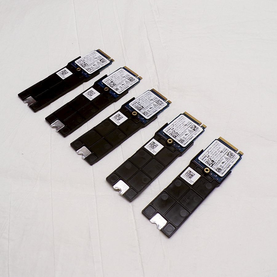 Lot of (5) 512GB WESTERN DIGITAL SN530 NVMe M.2 SSD with 2280 carrier 
