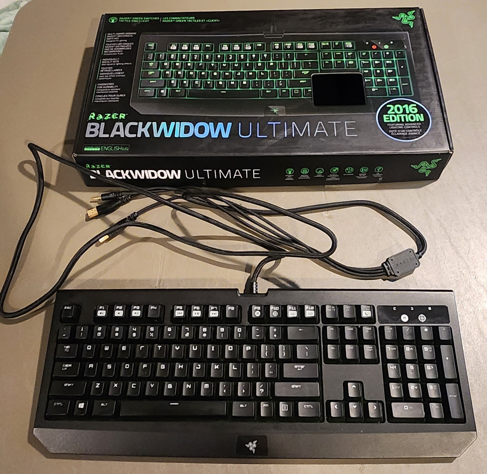 Razer Blackwidow Ultimate 2016 Ed. - Barely Used - Video Included