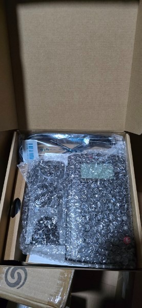 BRAND NEW Polycom 2200-40250-025 VVX 101 Entry Level IP VOIP POE Telephone