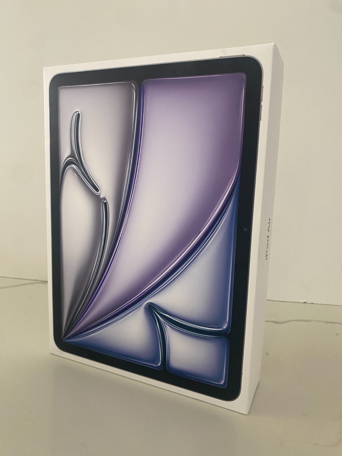 Apple iPad Air 11" M3 chip Wi-Fi 7th Gen 128GB Space Gray MC9W4LL/A