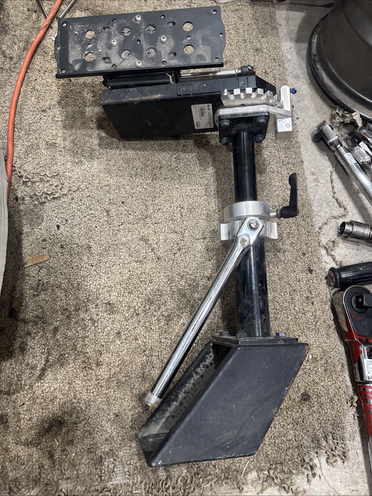Havis C-MD-102 Swing Arm with Motion Adapter Telescopic Pole Clevis Offset