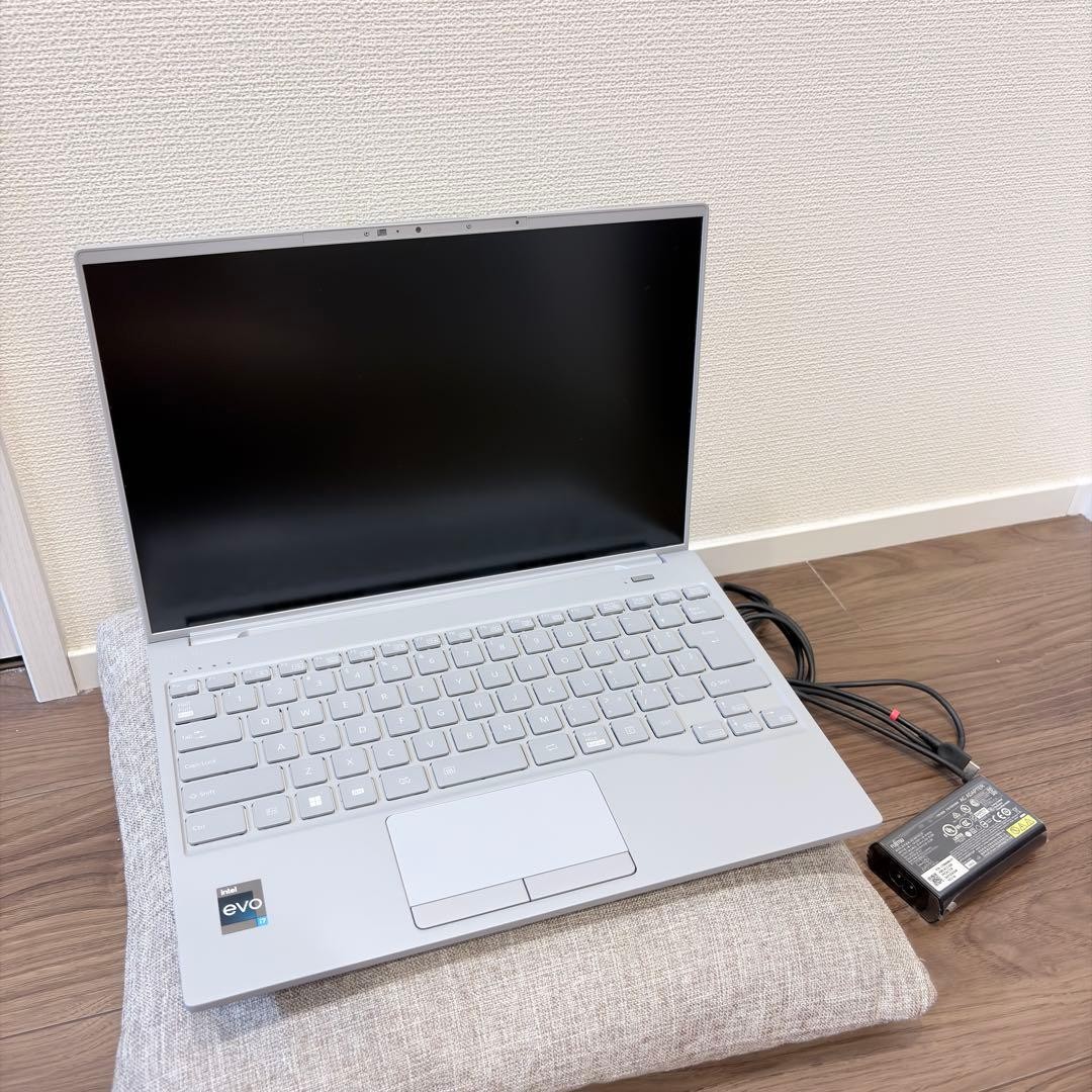 Fujitsu LIFEBOOK UH90/H1 * Excellent Condition