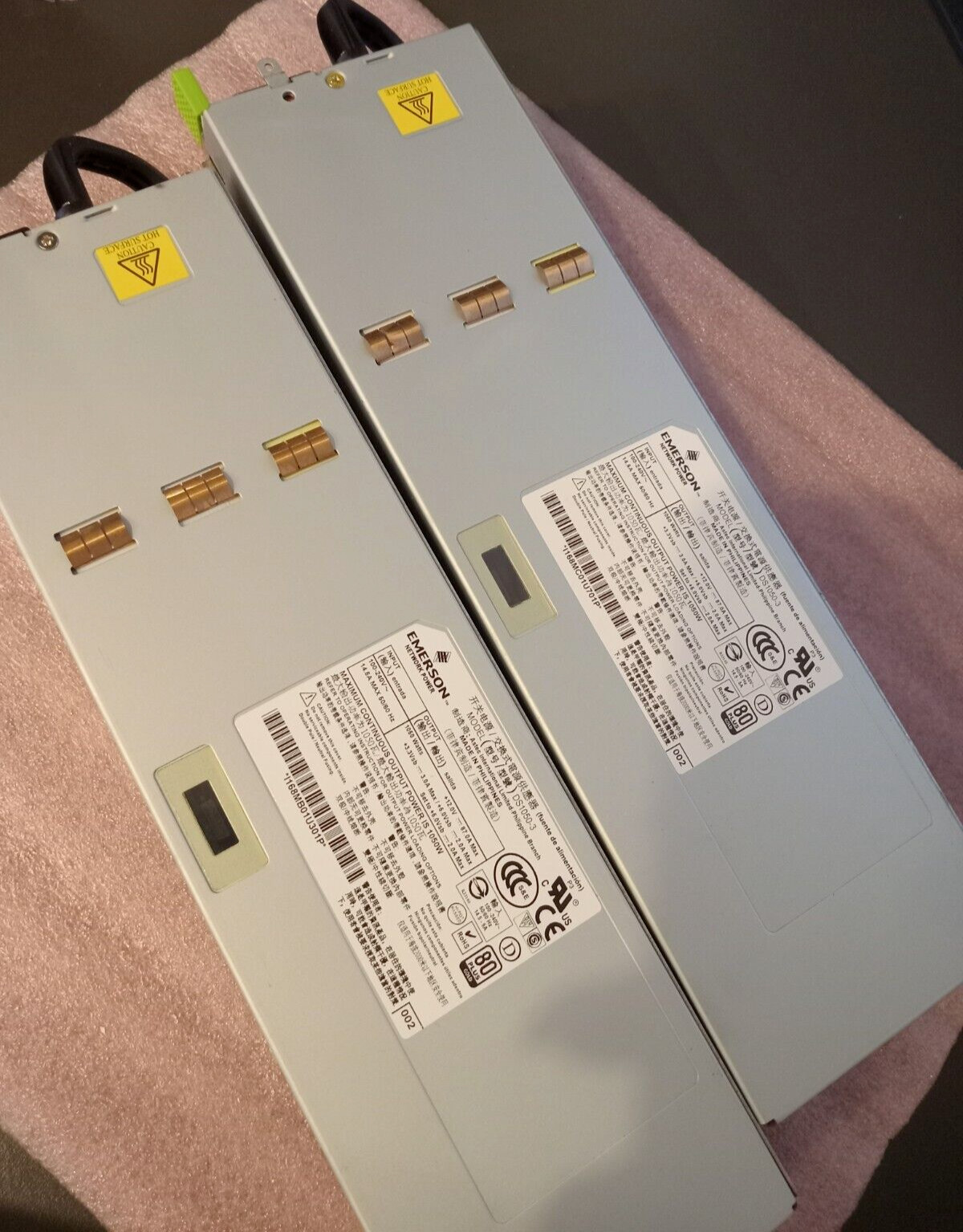 LOT OF 2 EMERSON NETWORK POWER DS1050-3 1050-Watt Power Supply