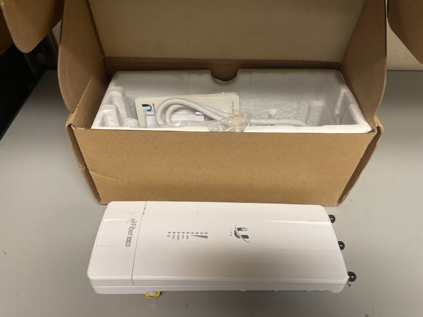 UBIQUITI  AF-5XHD UISP 5 GHz Modular Airfiber Radio System NEW