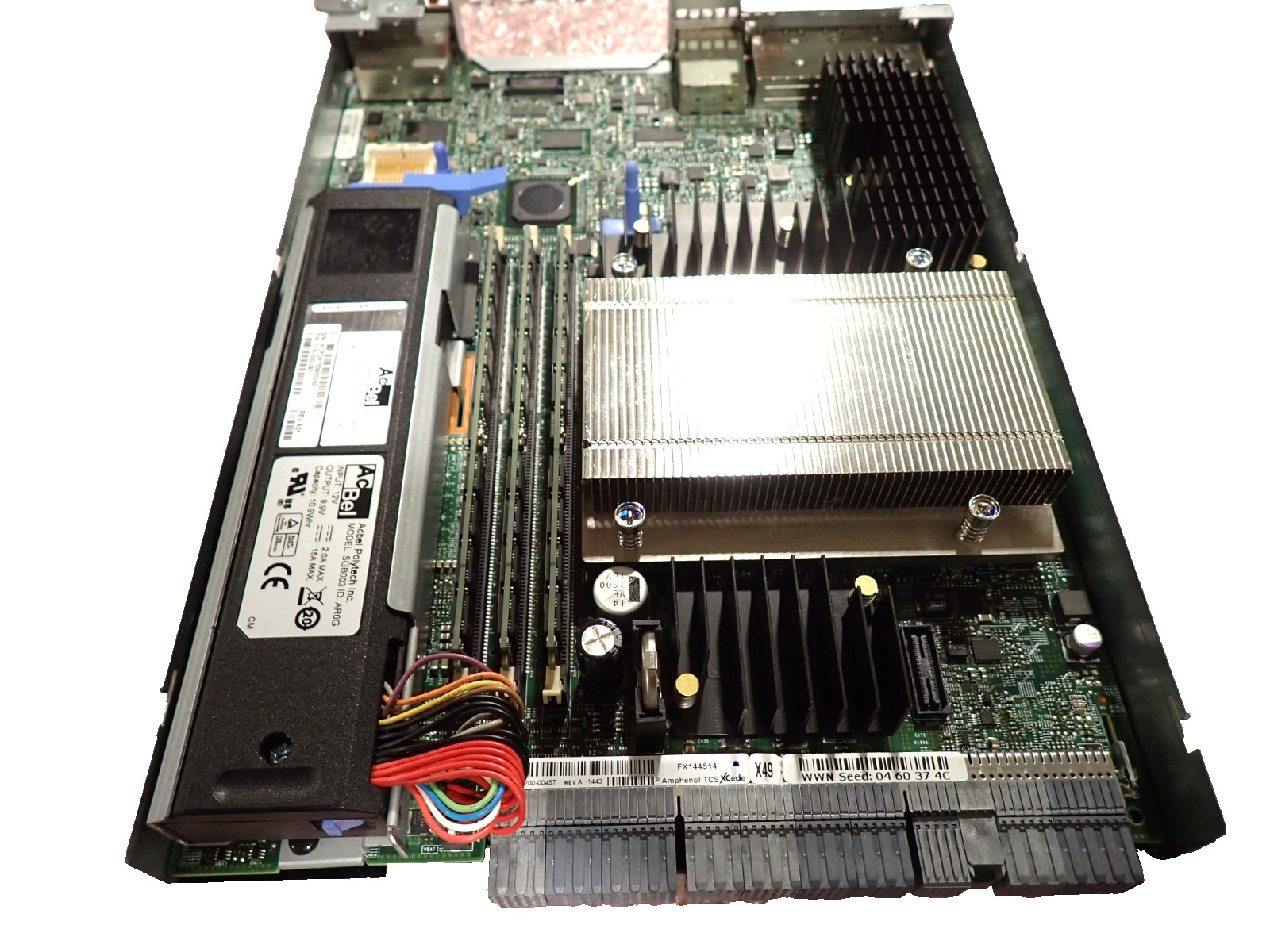 EMC 110-223-000D-05 VNXe3200 SP Service Processor w/ 24GB RAM Controller Module