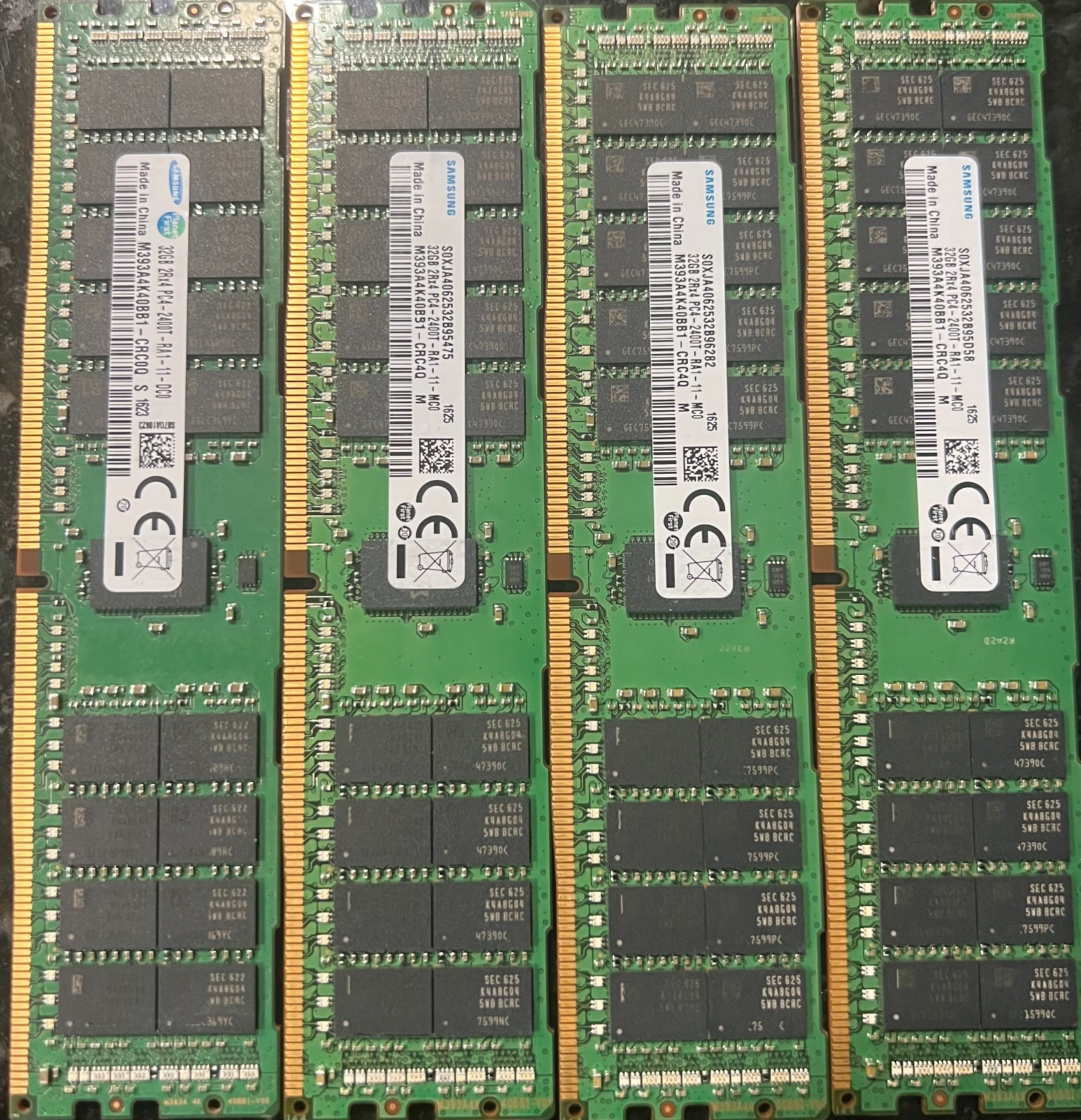 Samsung 32GB  2Rx4 PC4  2400T -RA1-11-MC0 M393A4K0BB1-CRC4Q M  (SET OF 4)