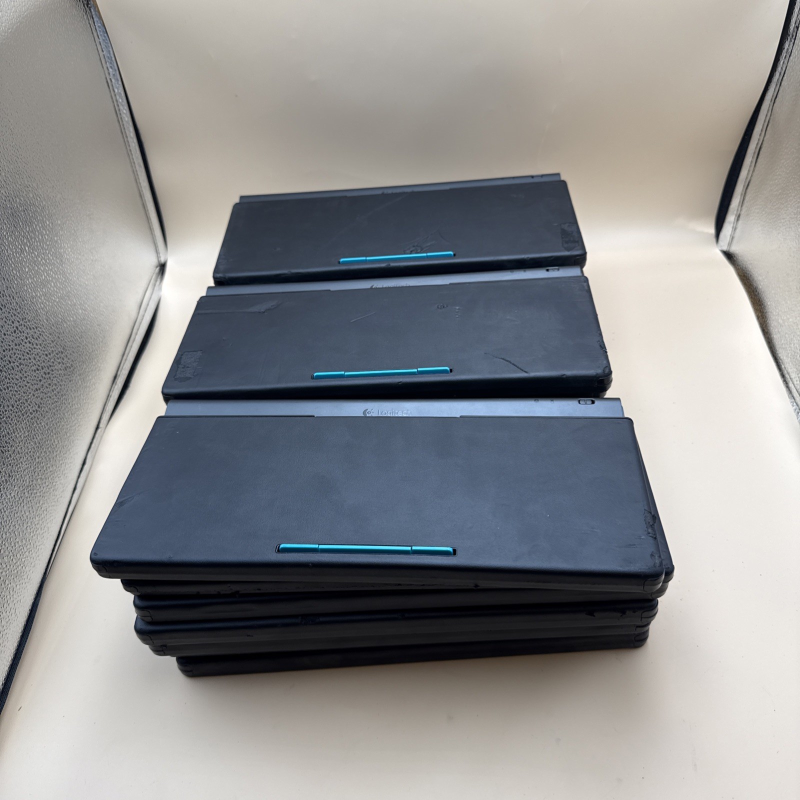 Lot Of 21 Logitech 820-005094 Tablet Keyboard For iPad Y-R0034 With Stand
