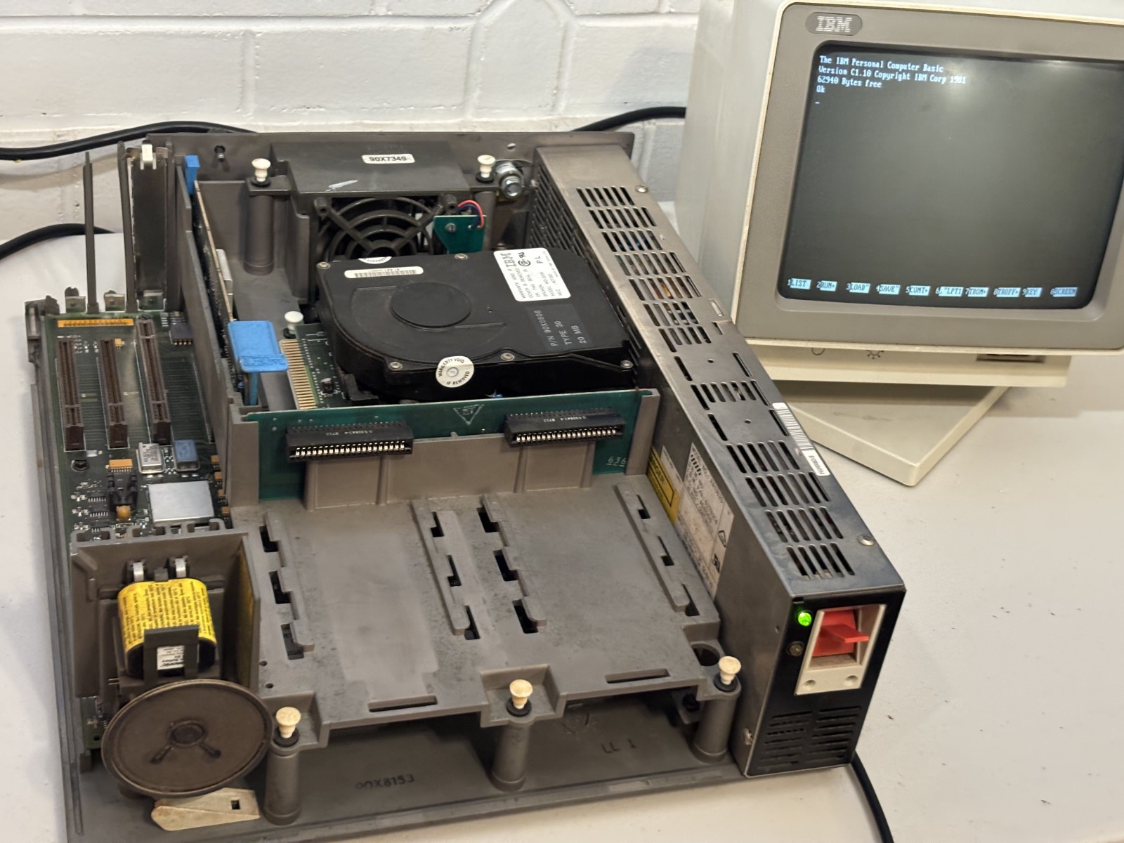 IBM PS/2 Personal System 2 Model 50 Boots to Basic No CRT HDD FDD or top seePics