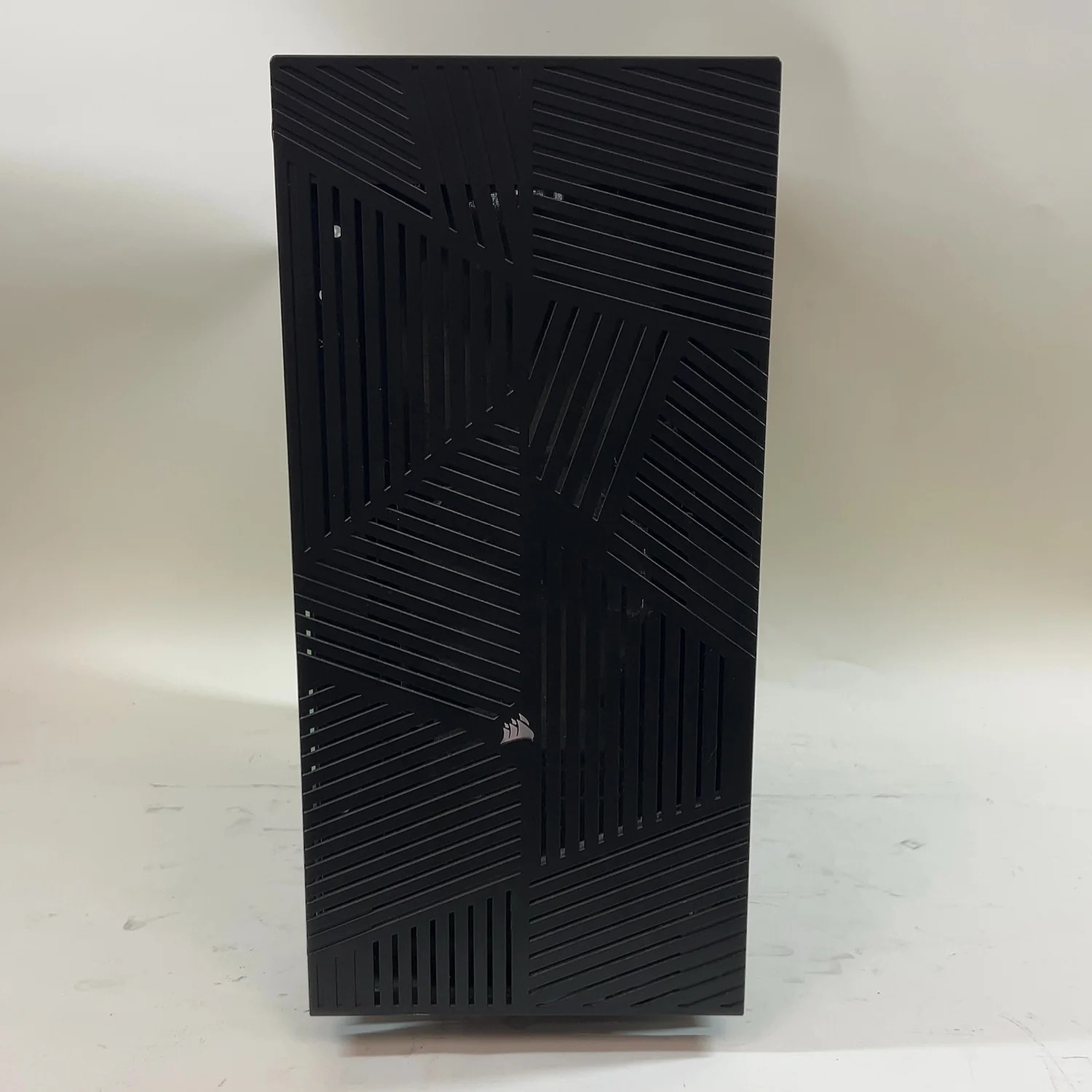 Corsair Custom PC Ryzen 5 5600X 3.70GHz 32GB RAM 1TB SSD XFX Radeon RX 6750 XT