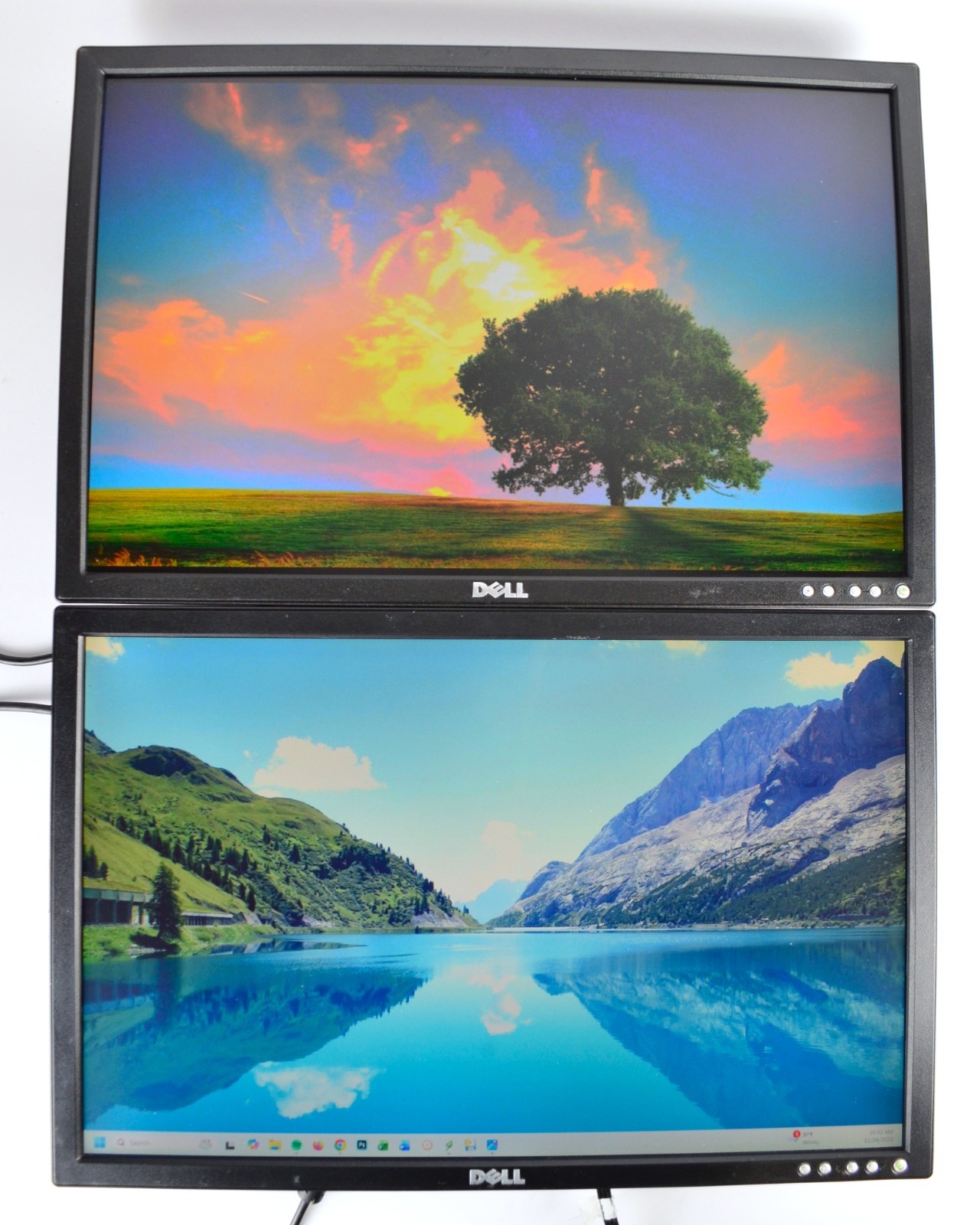 Lot of 2x Dell 22" LCD Monitors VGA/DVI Grade C - scratches - No Stand