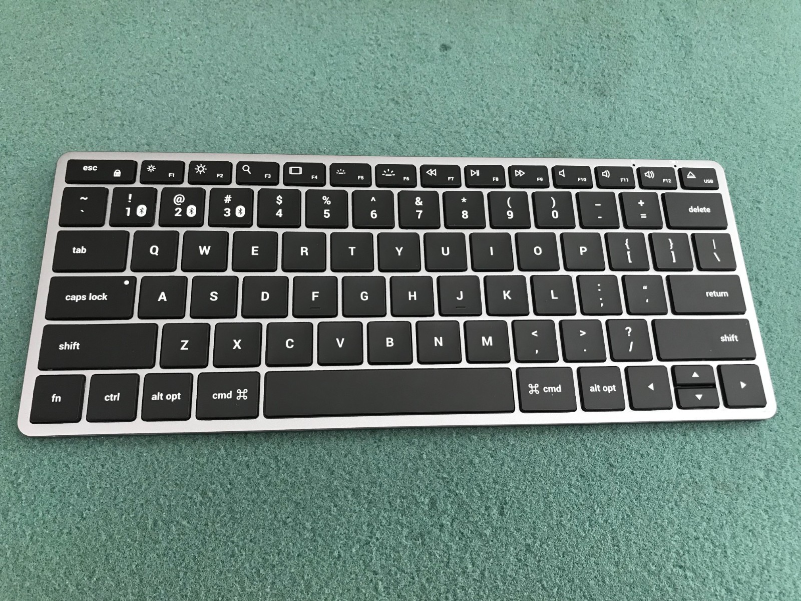 Satechi ST-BTSX1M SLIM X1 Bluetooth Keyboard Gray - C1575