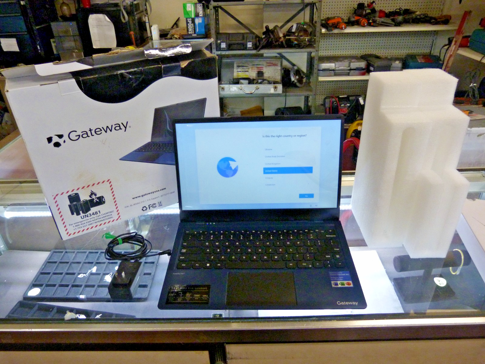 Gateway Ultra Slim GWNC21524-BL Laptop Celeron N4020 120GB HDD 4GB RAM 