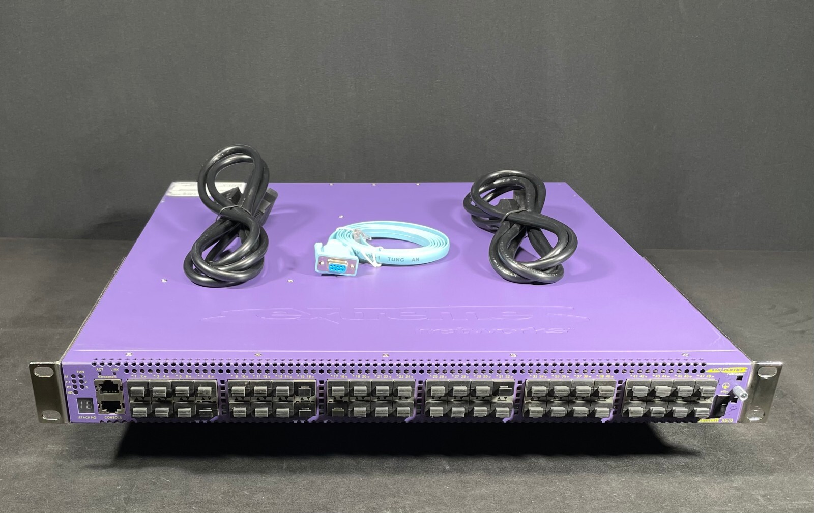 Extreme Networks X670-48X-FB  48 Port 48x 10 Gbe SFP+ Switch w/ Dual Power