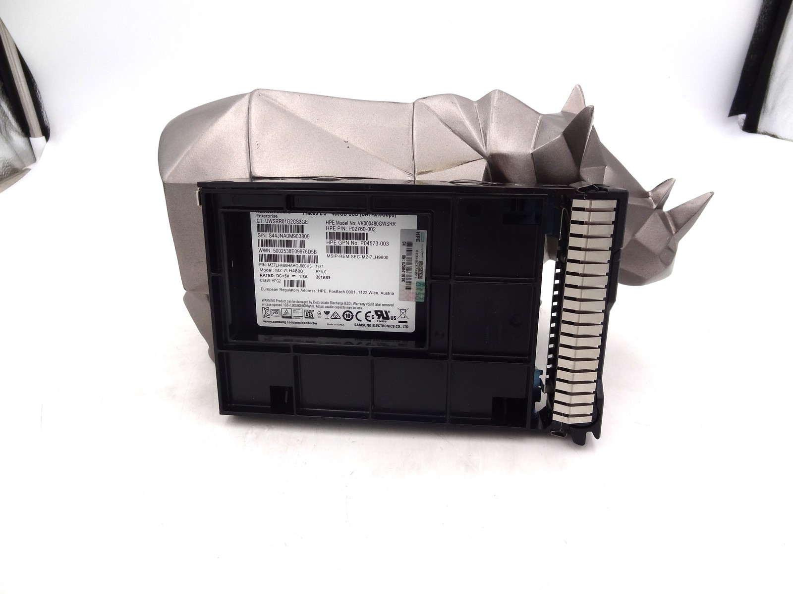 P09845-001 HP 480GB SATA 6G RI LFF SSD P09687-B21