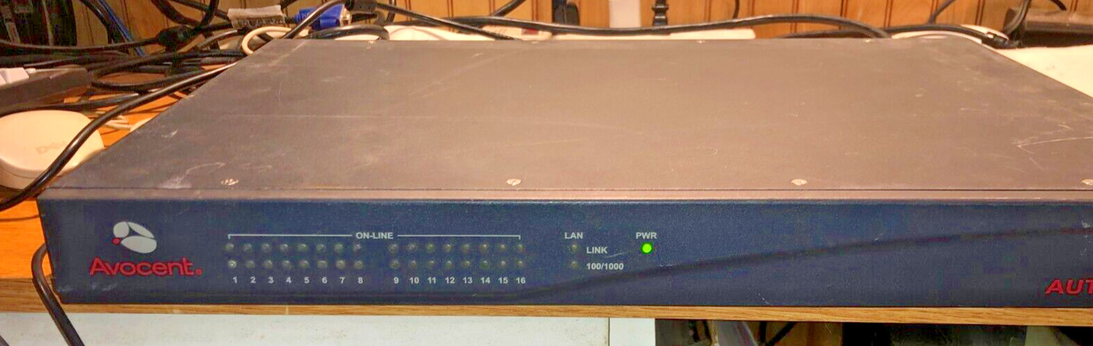 Avocent AutoView AV3200 16-Port Digital KVM Switch P/N: 520-473-504