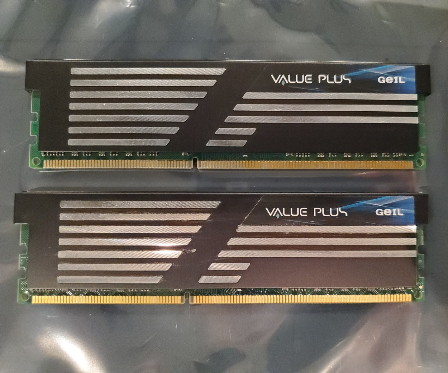 GeiL Value Plus 4 GB (2x2GB) GVP34GB1600C9DC DDR3-1600 PC3-12800 Desktop RAM