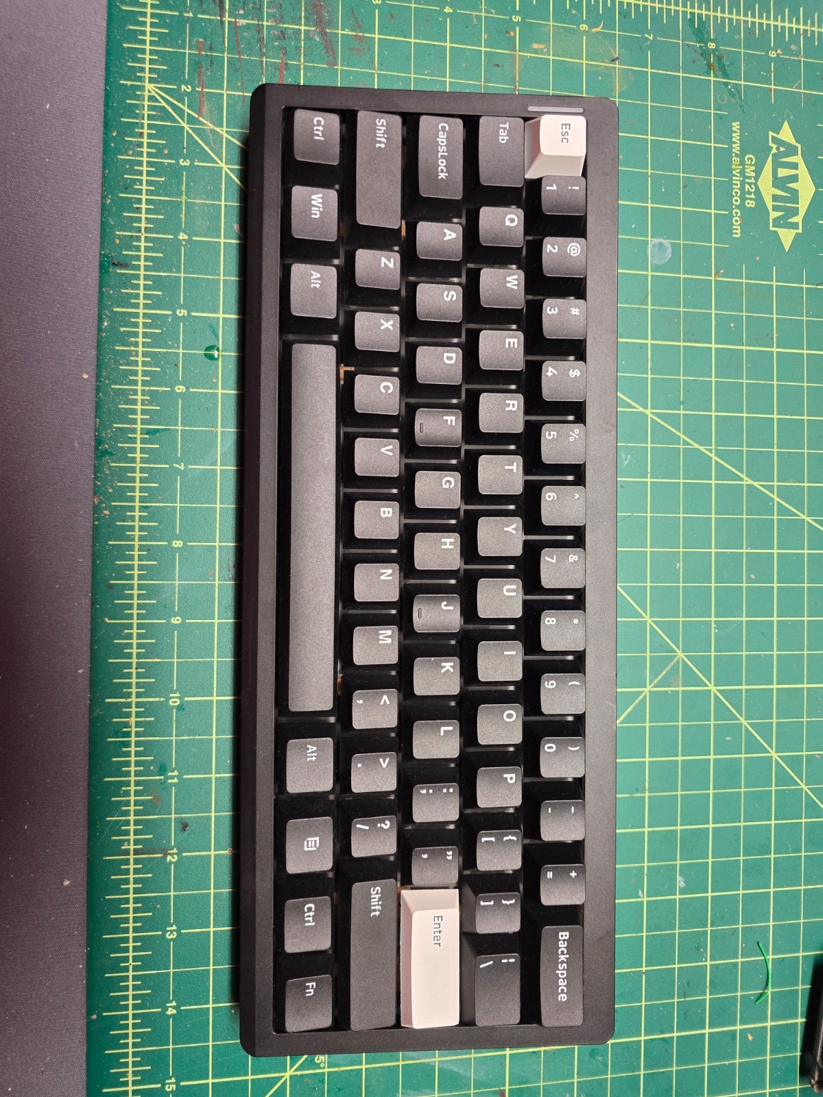 Custom modded mechanical keyboard GMK61 60% Lubed Switches hot-swap RGB