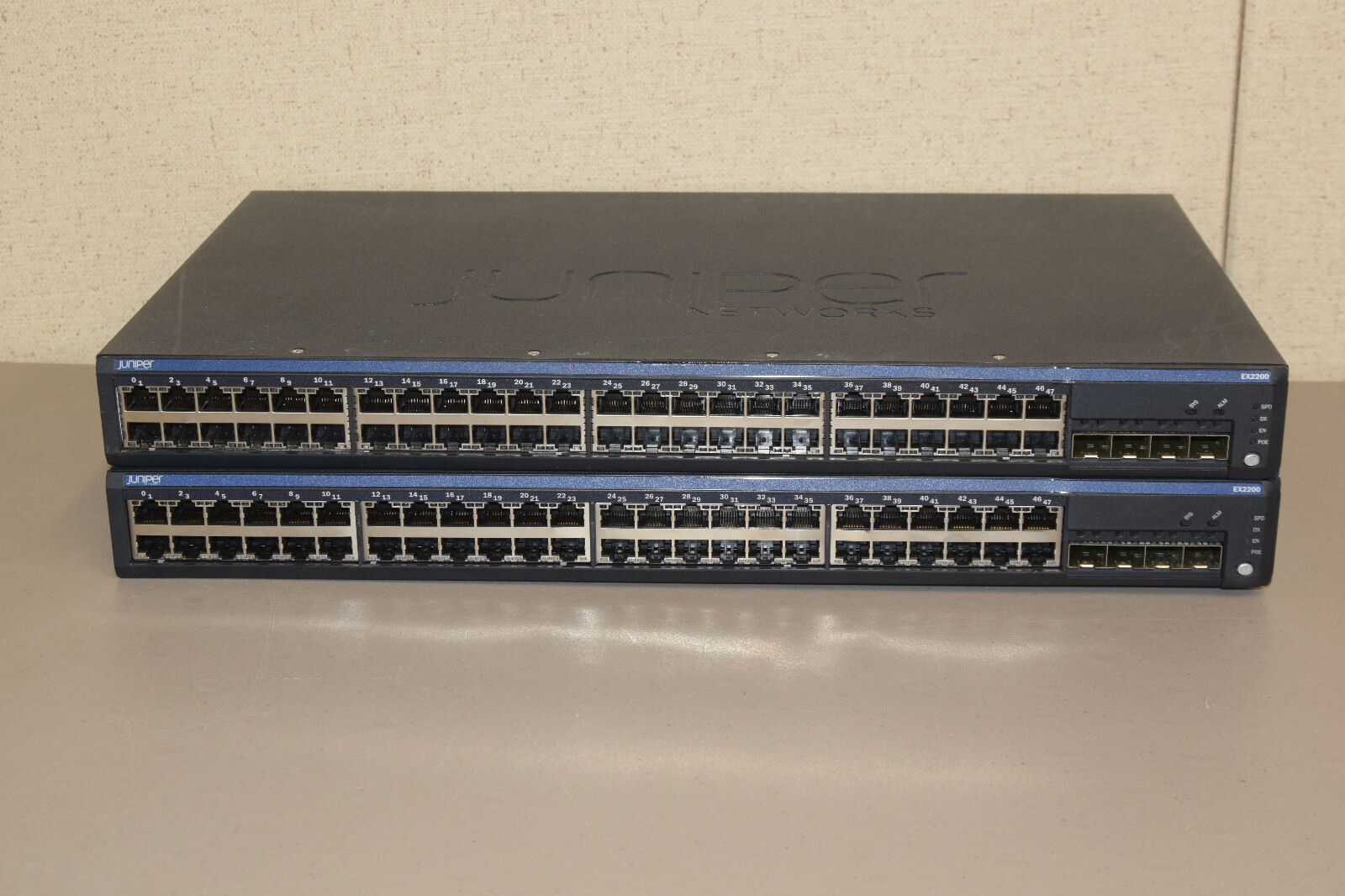 Lot 2 Juniper Networks EX2200-48T-4G 750-026325 48-Port Gigabit Switch 4x SFP