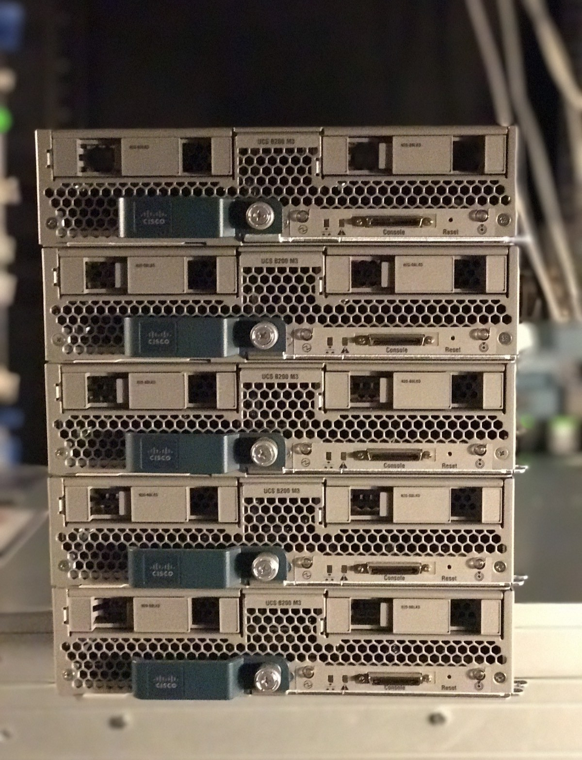Cisco B200 M3 Two E5-2667V2 256GB Ram Blade Server VIC1240 2x SFF HDD/SSD