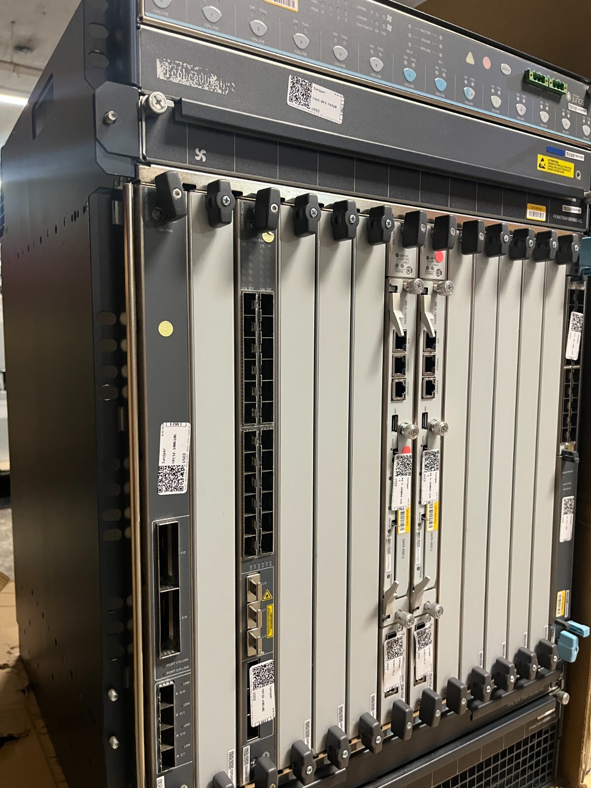 Juniper MX960-PREMIUM3-AC MPC5EQ-100G10G MPC5EQ-40G10G 4x 4100W AC 1Year Wrnty