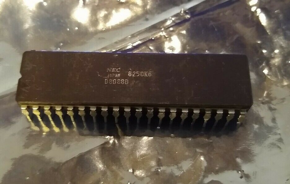 NEC D8088D 8 bit 40-pin ceramic DIP40 5 MHz CPU