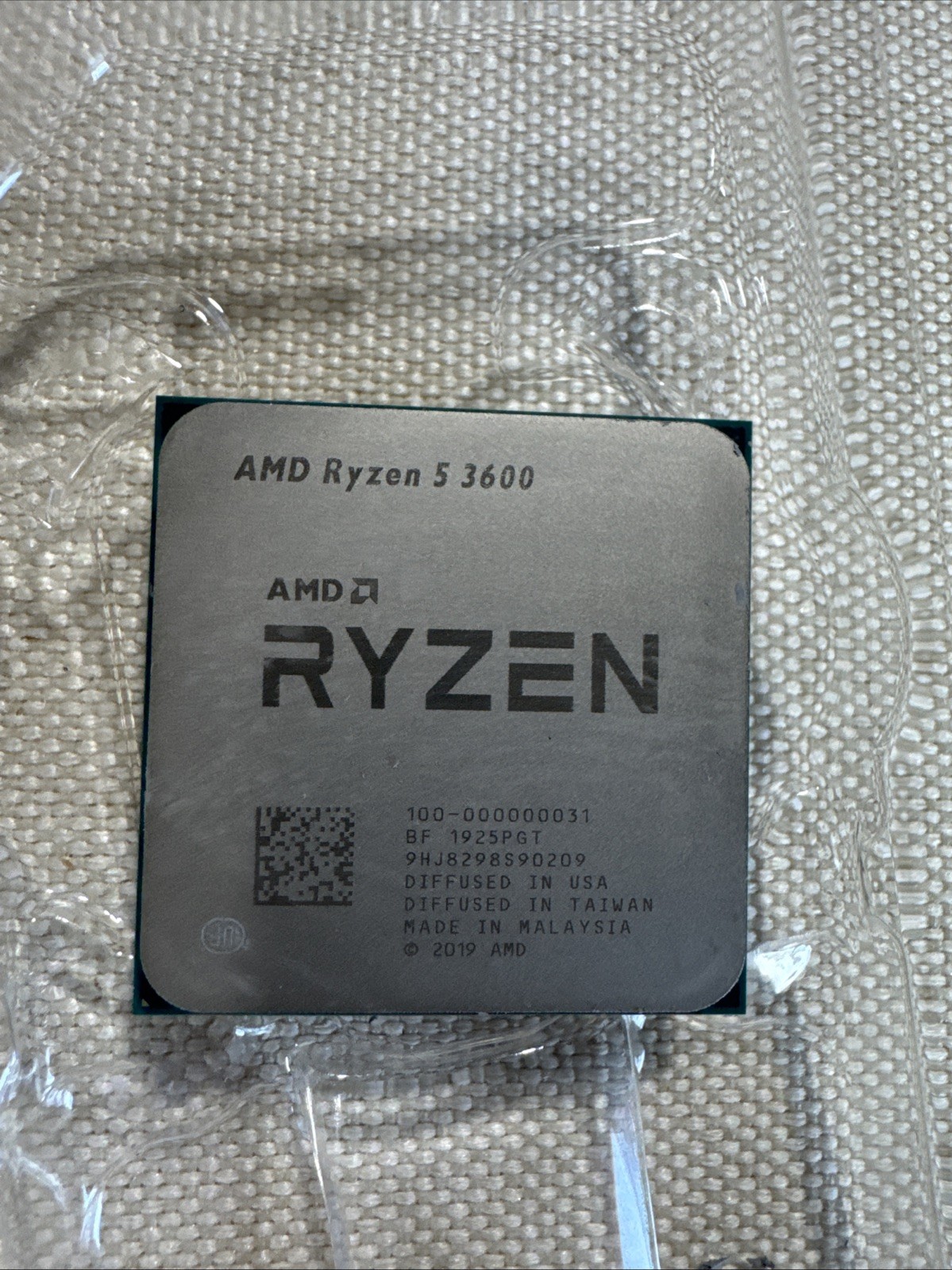AMD Ryzen 5 3600 3.6GHz 6-Core 12-Thread AM4 Desktop Processor CPU