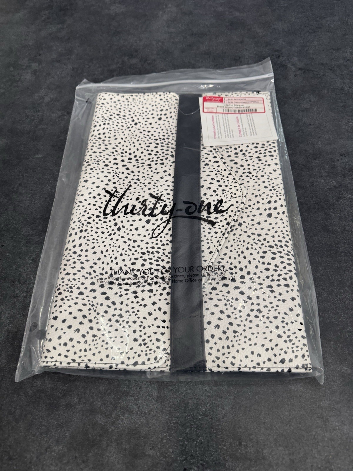 Thirty One Laptop Sleeve - 9in x 14in - Black & White Spotted Envelope Style