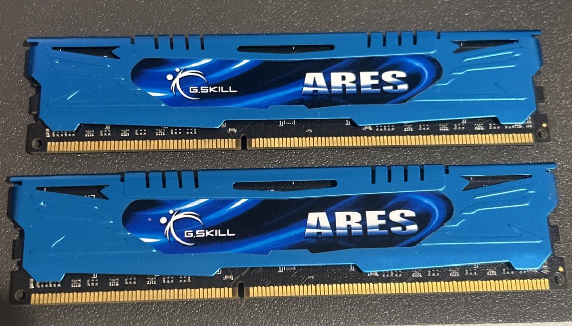 G.SKILL ARES 16GB (2x8GB) DDR3-1866 PC3-14900 240-Pin DIMM XMP