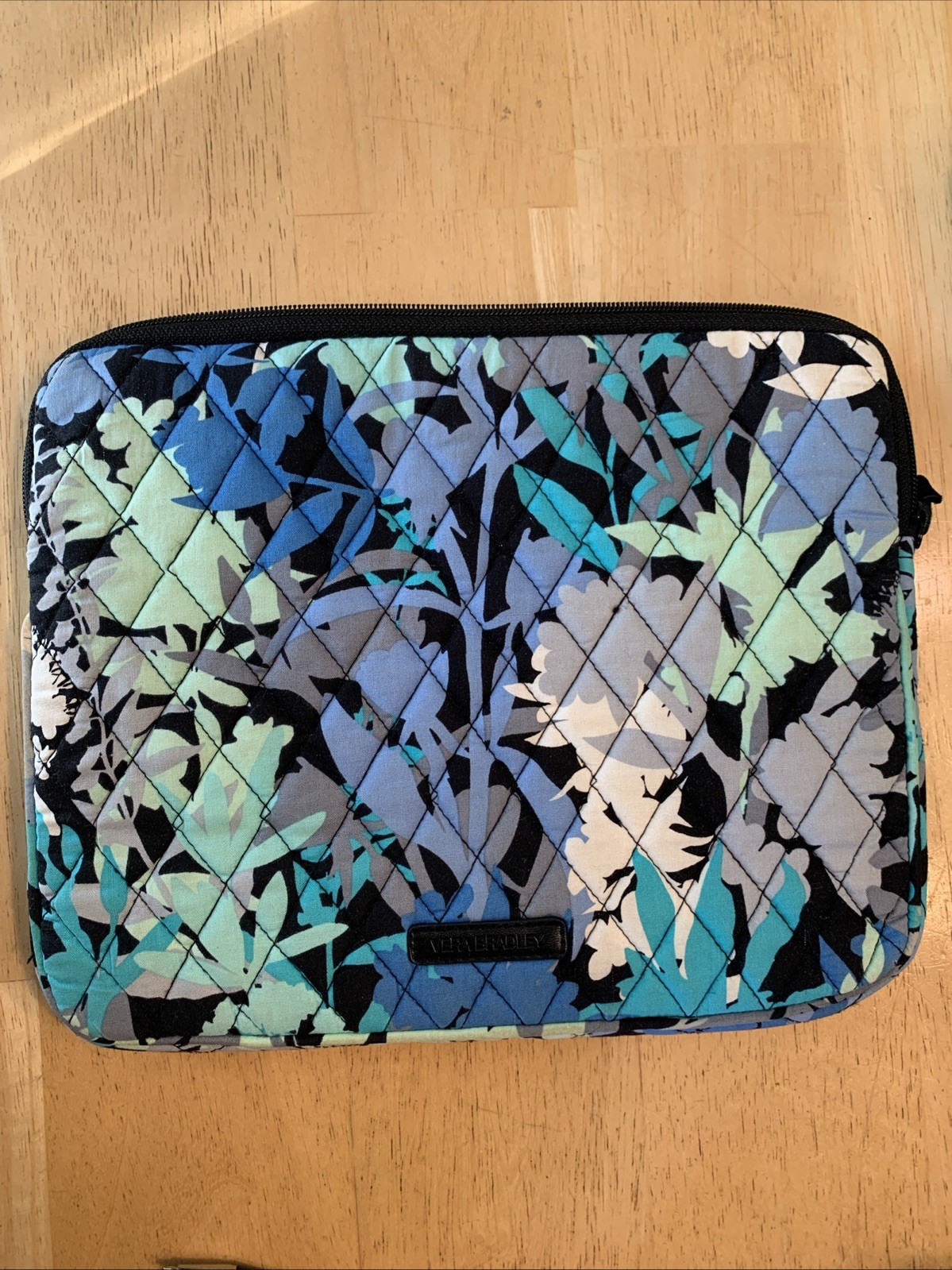 Vera Bradley CAMOFLORAL Blue White 10.25” x  8.25” Padded Sleeve Retired Pattern