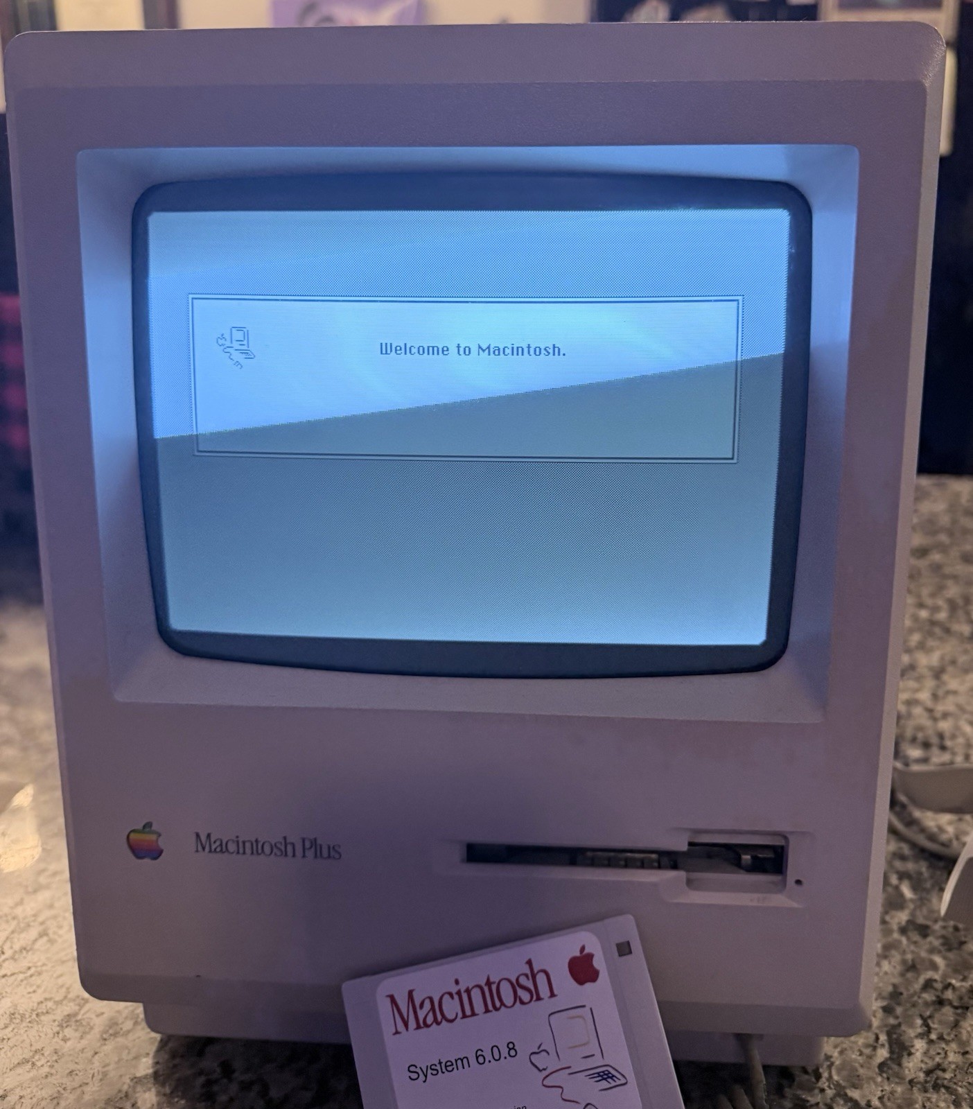 Apple Macintosh Plus Vintage Desktop Computer Keyboard/Mouse M0001A Working
