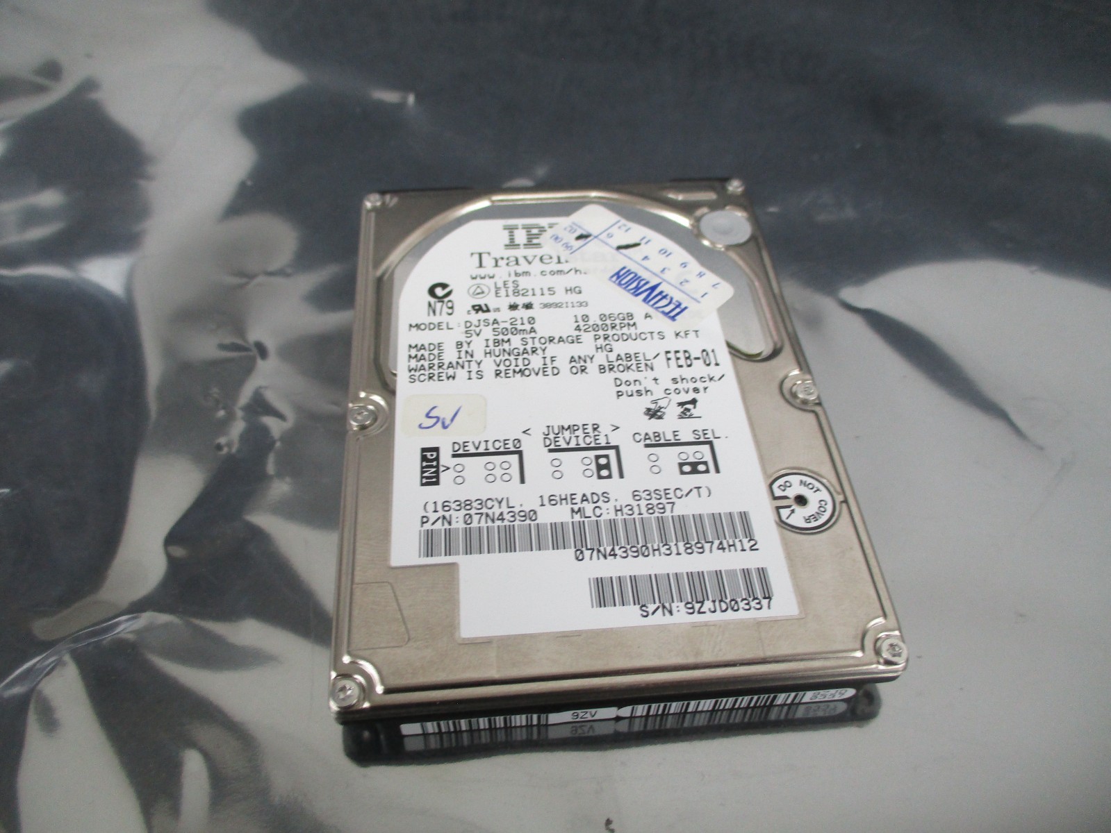 IBM 07N4390 Travelstar DJSA-210 IDE 10GB 2.5'' Internal Hard Drive