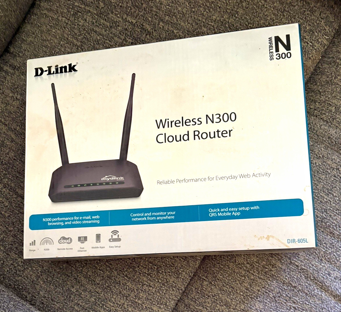 D-Link DIR-605L Wireless N300 Cloud Router 300 Mbps 4-Port LAN Black