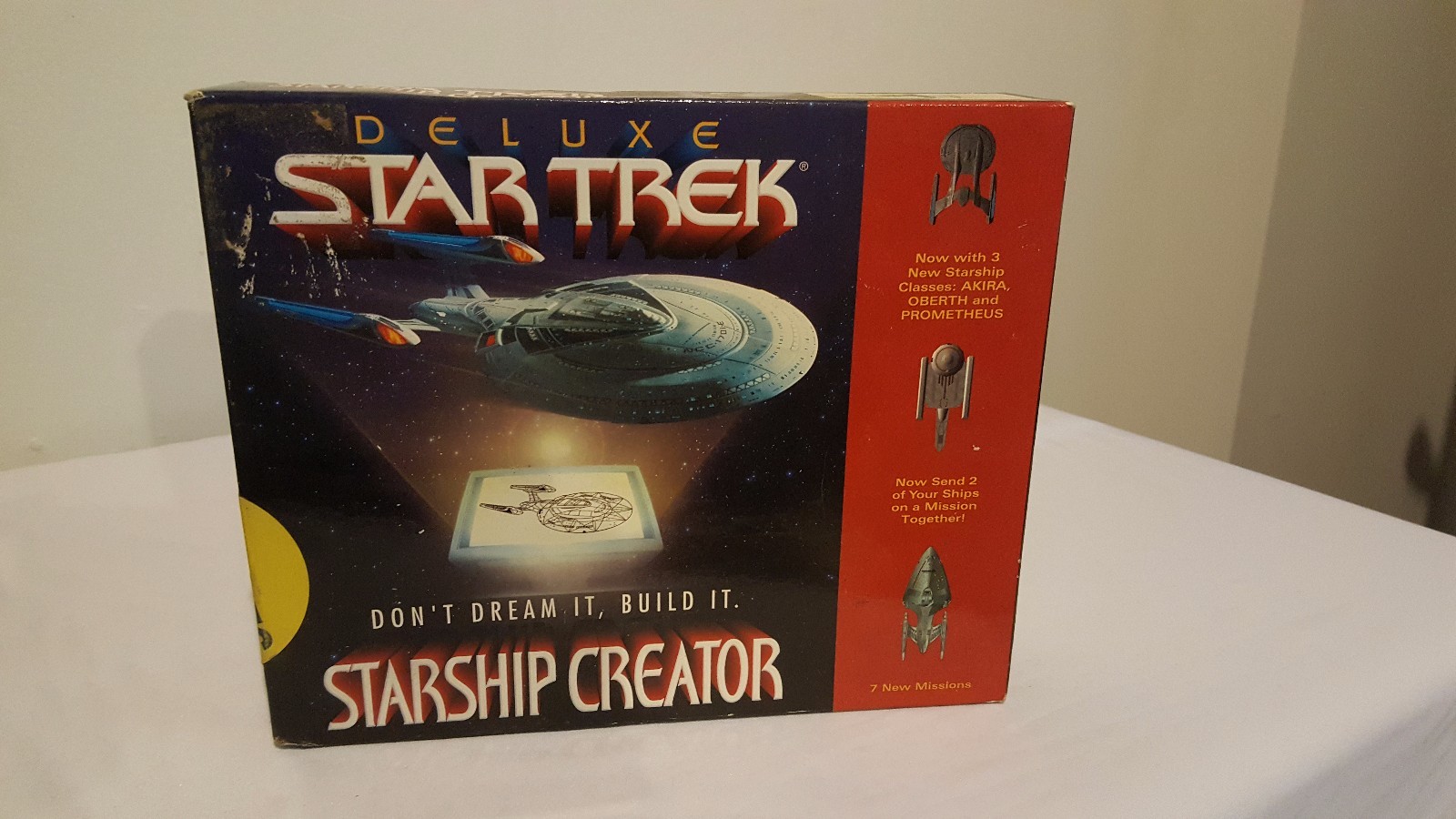 Deluxe Star Trek Starship Creator - New in Package