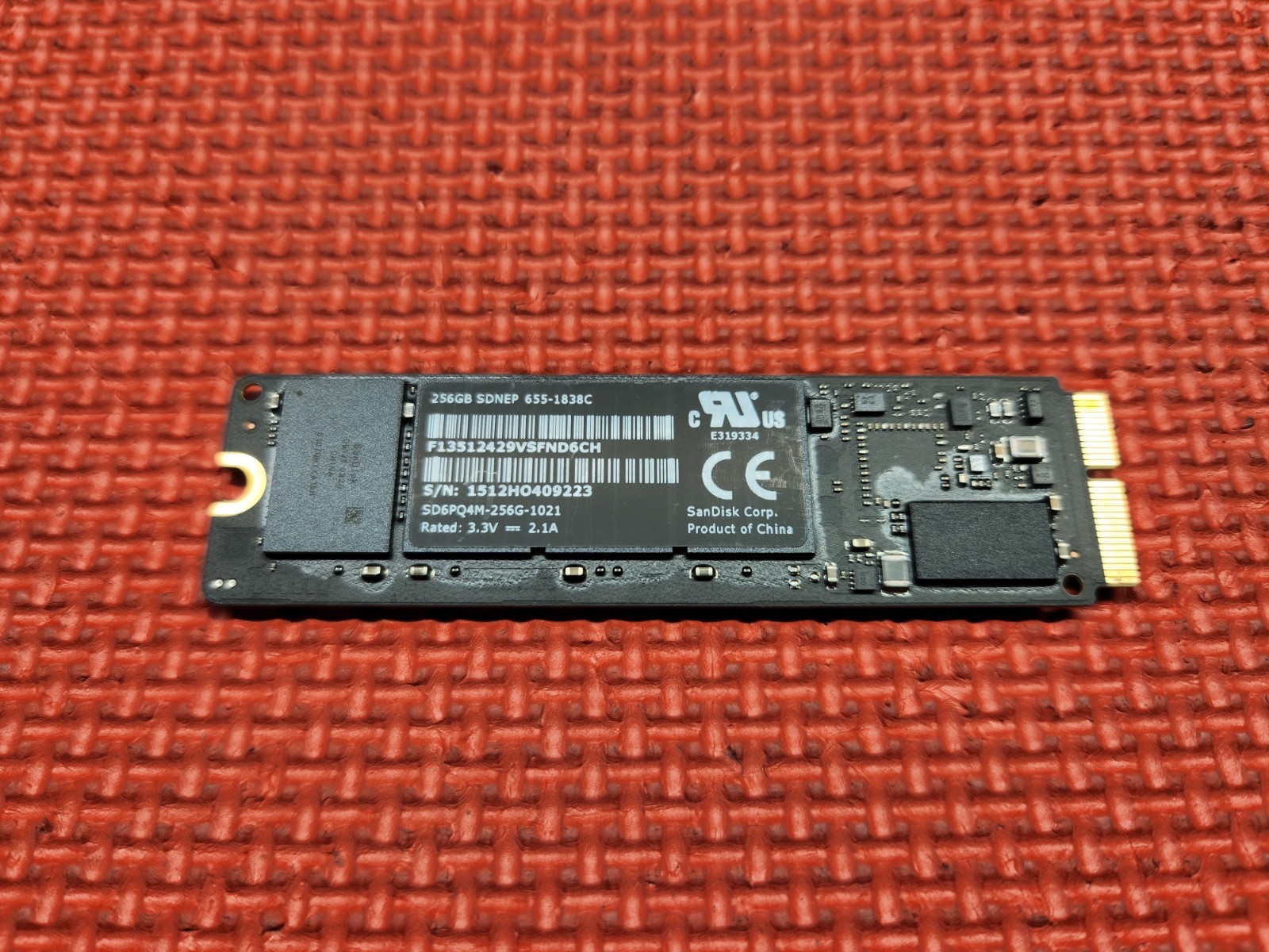 SanDisk 256GB NVMe M.2 SSD Solid State Drive SD6PQ4M-256G-1021 Apple 655-1838C
